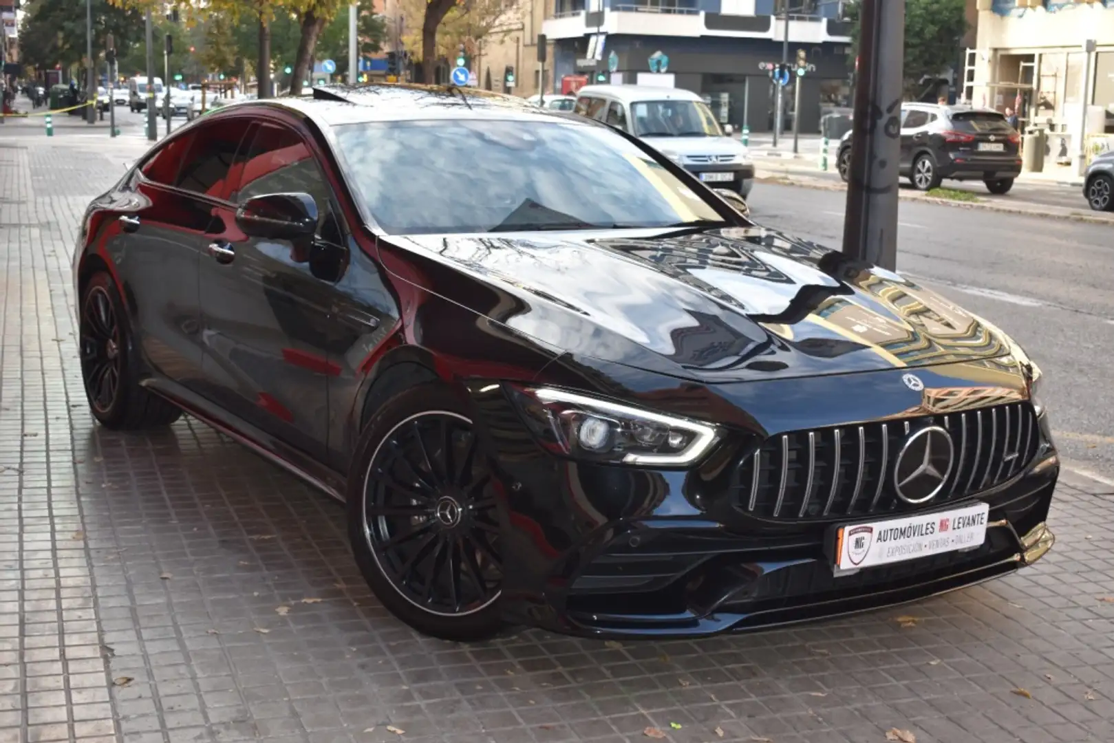 Mercedes-Benz AMG GT 43 4MATIC+ Negro - 2