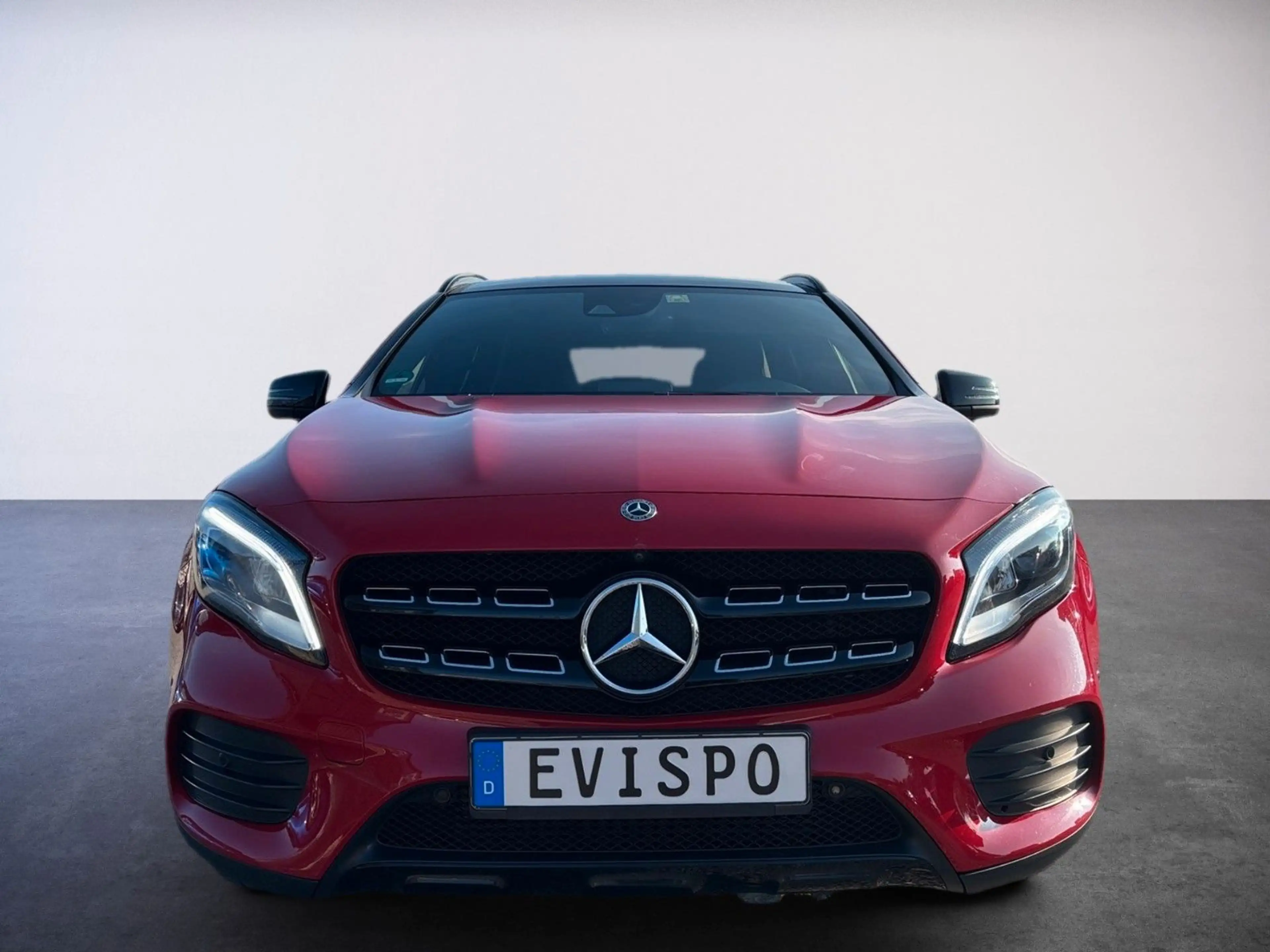 Mercedes-Benz GLA 220 4Matic*AMG*PANO*LED* — photo 2