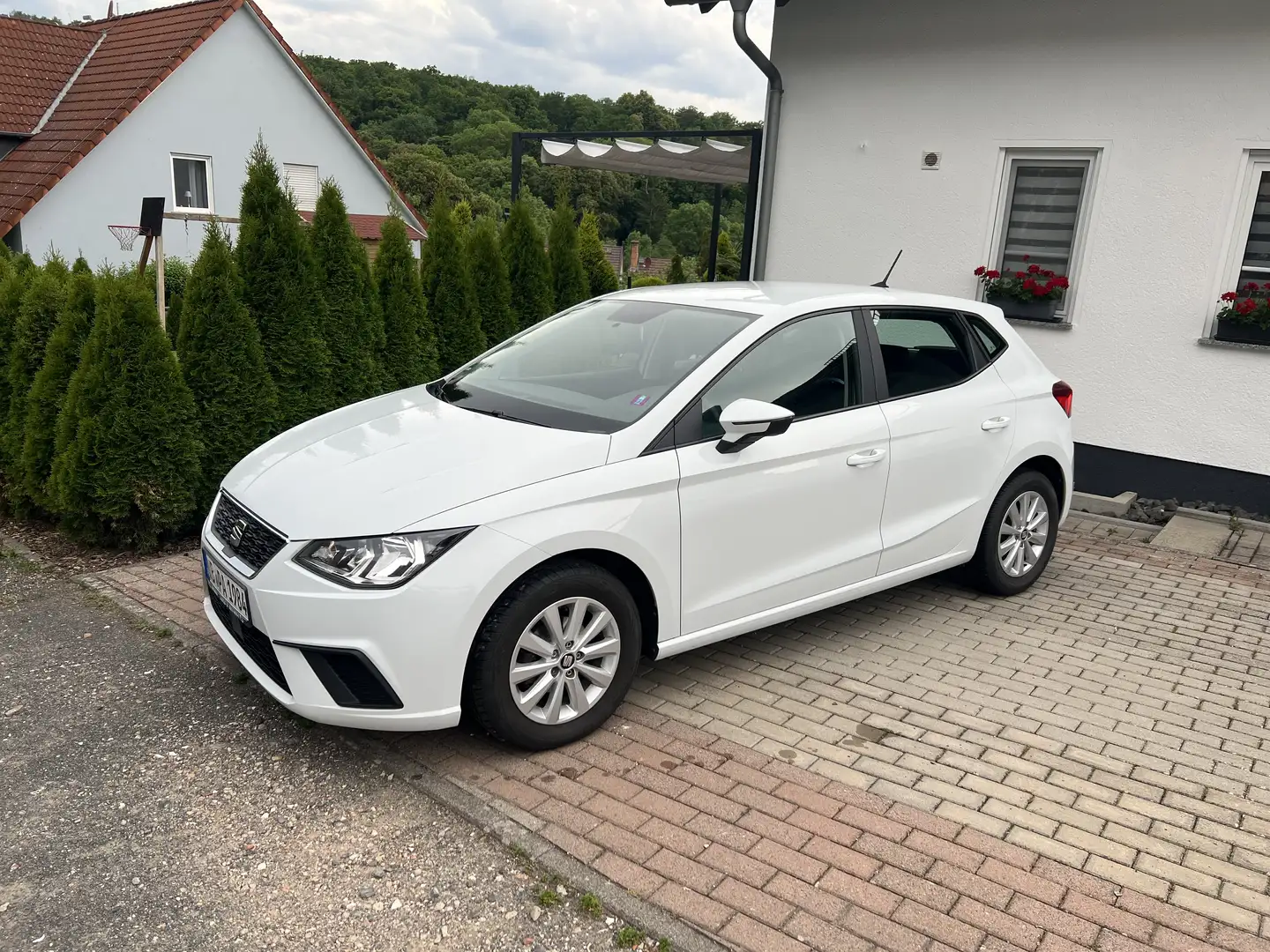 SEAT Ibiza Style 5-Türen, ACC, Navi, Inspektion & TÜV/AU ne Weiß - 1