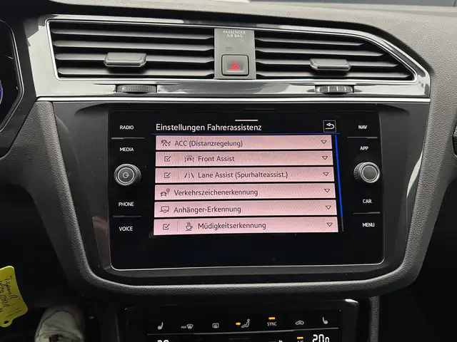 Volkswagen Tiguan view 24