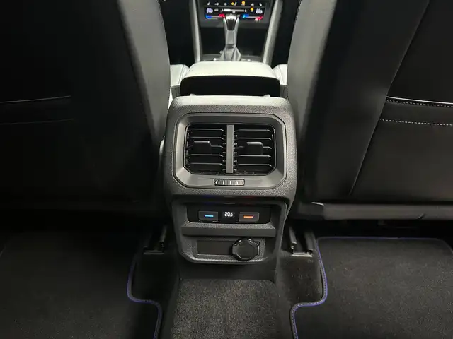Volkswagen Tiguan view 28