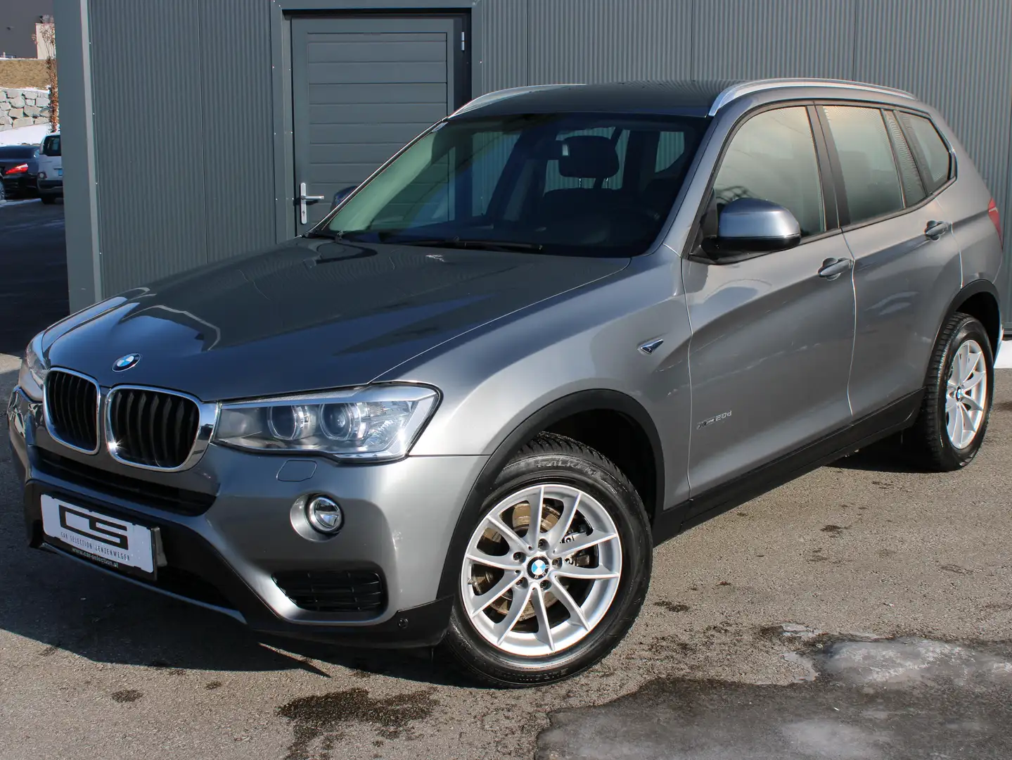 BMW X3 2.0d X-Drive Aut. Ö-Paket*wenig Kilometer* Grau - 2