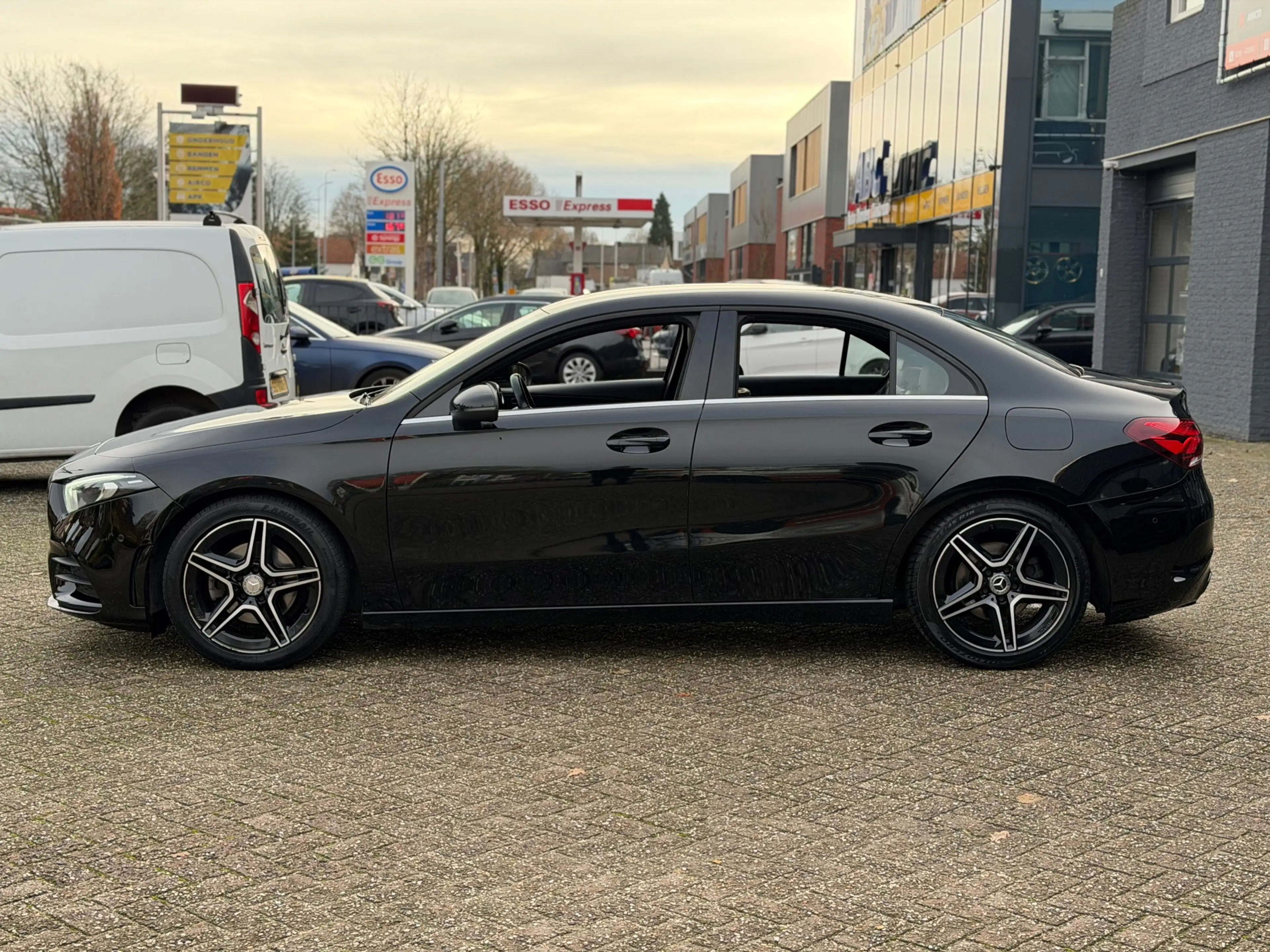 Mercedes-Benz A 35 AMG 200 A35 AMG|Xenon|Leer|Stoelvw|Xenon|Camera|Nap!! — photo 5