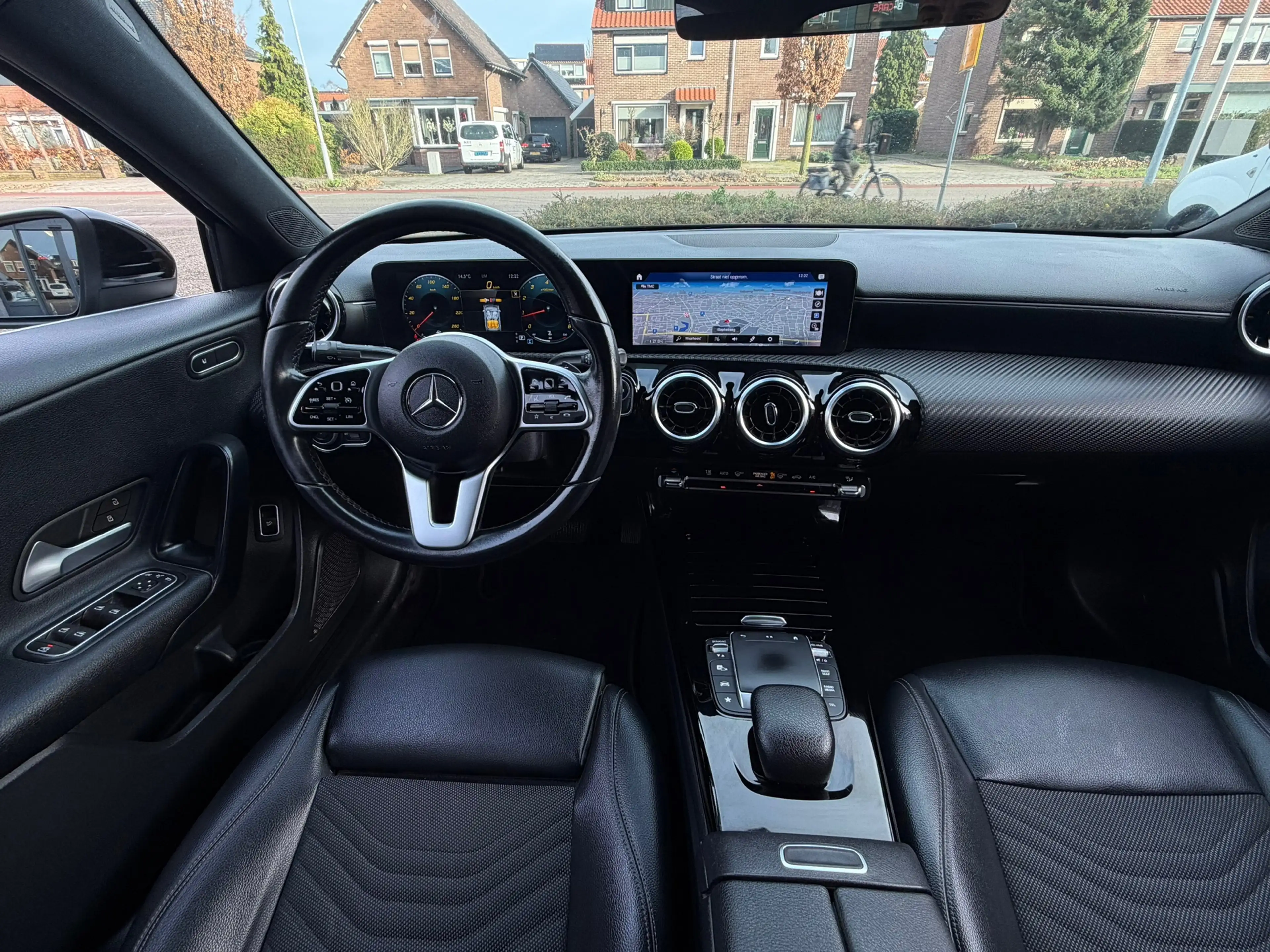 Mercedes-Benz A 35 AMG 200 A35 AMG|Xenon|Leer|Stoelvw|Xenon|Camera|Nap!! — photo 15