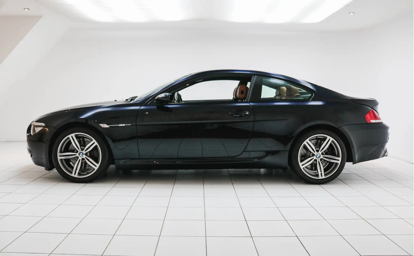 BMW M6 E63 V10 Coupé 14.000 km - Full history - Full opti Noir - 2