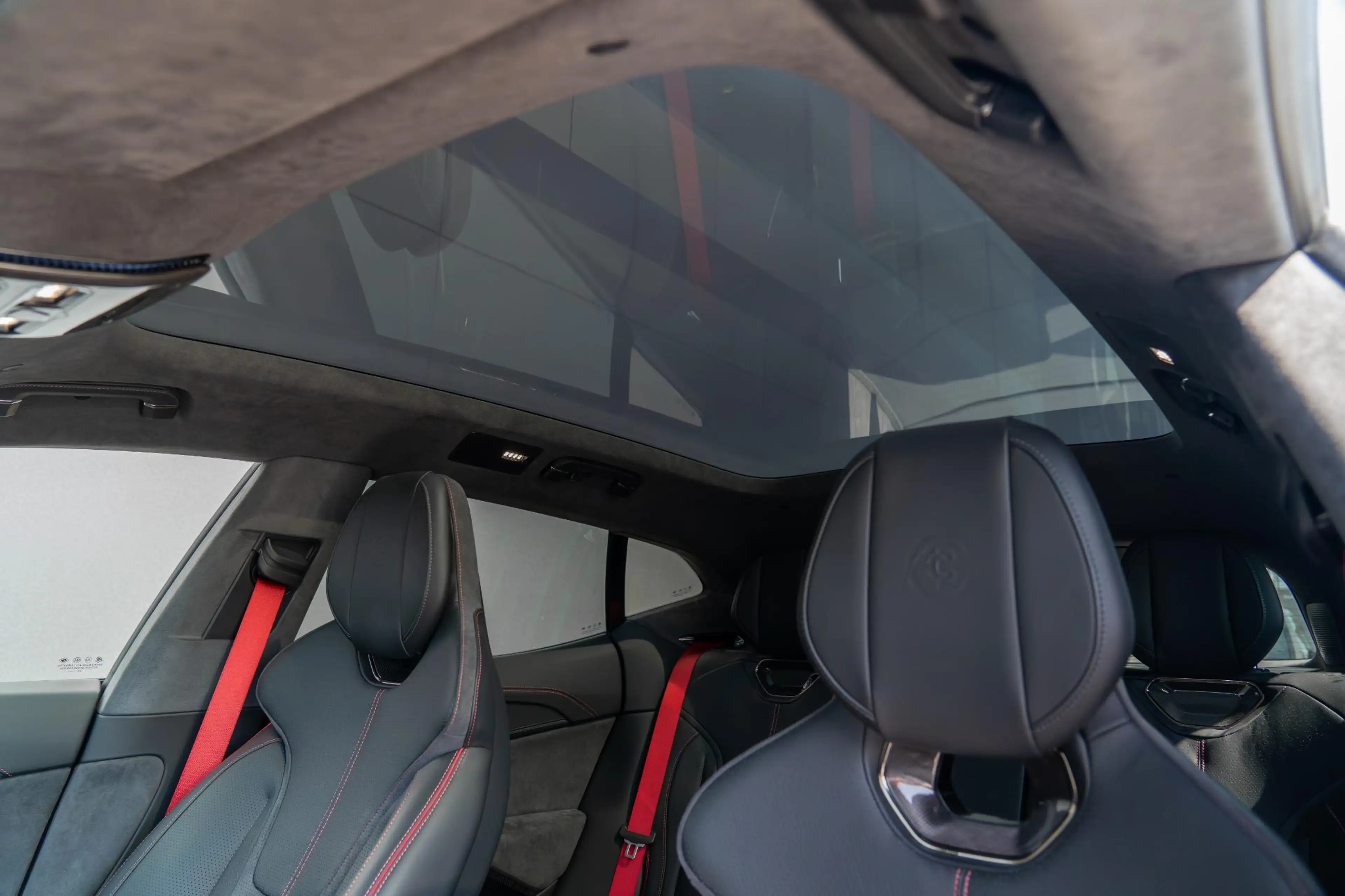 Lotus Eletre Eletre R 4WD 112KW/905PK | Keramische Remmen | Act — photo 13