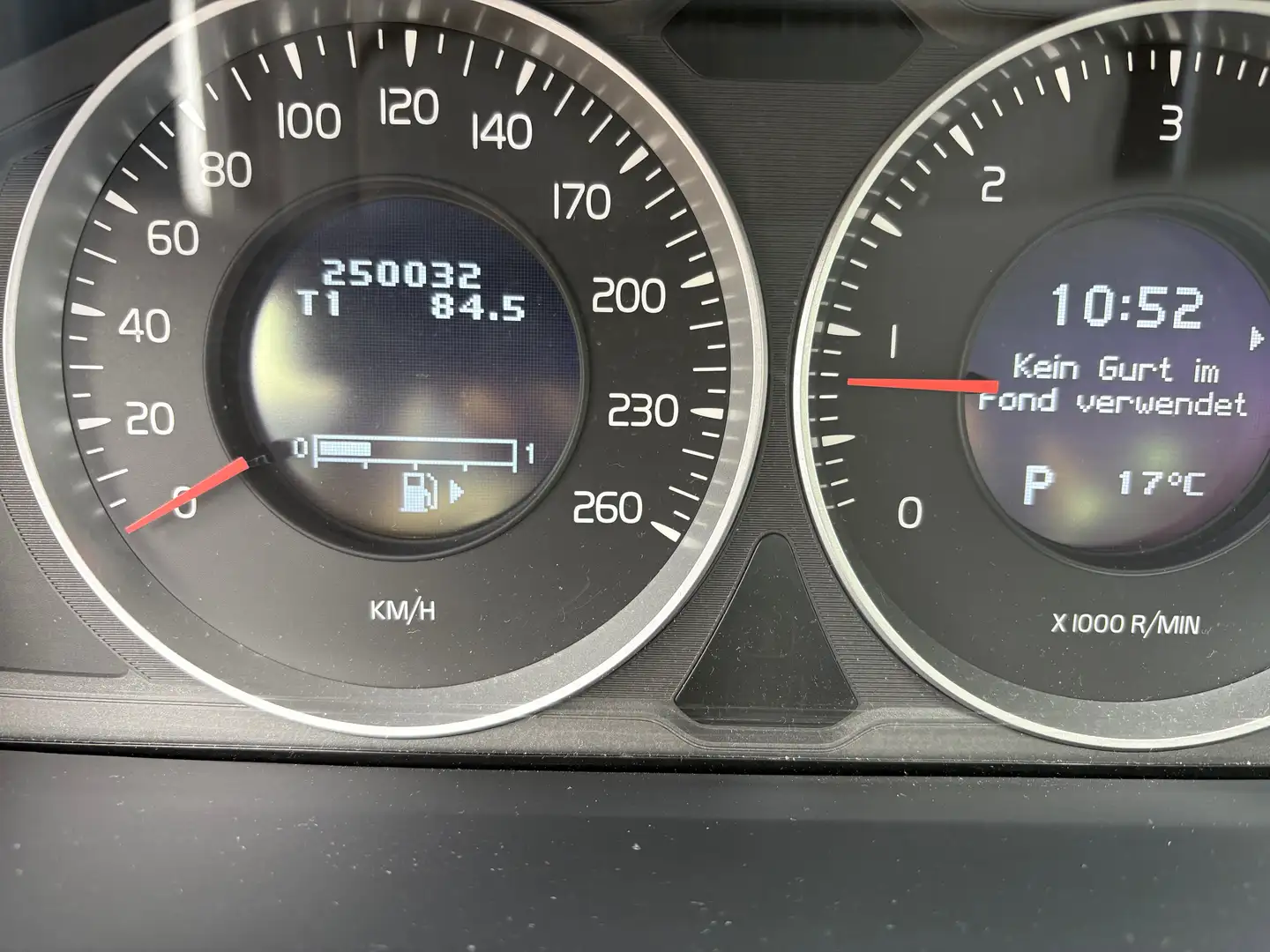 Volvo V60 V60 D4 AWD GeartronicEdition Pro Weiß - 2