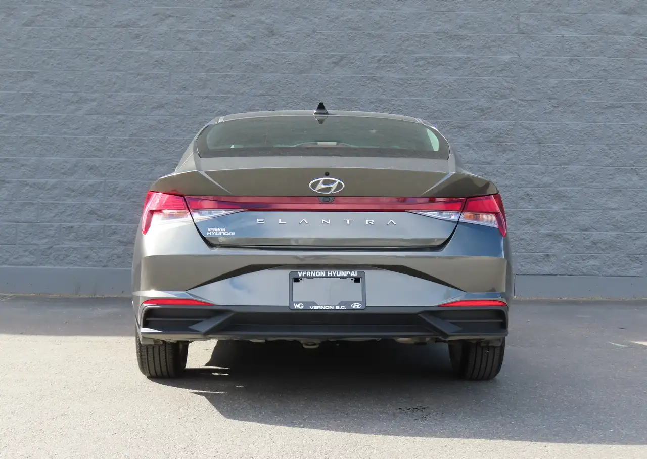 Hyundai ELANTRA снимка Hyundai ELANTRA