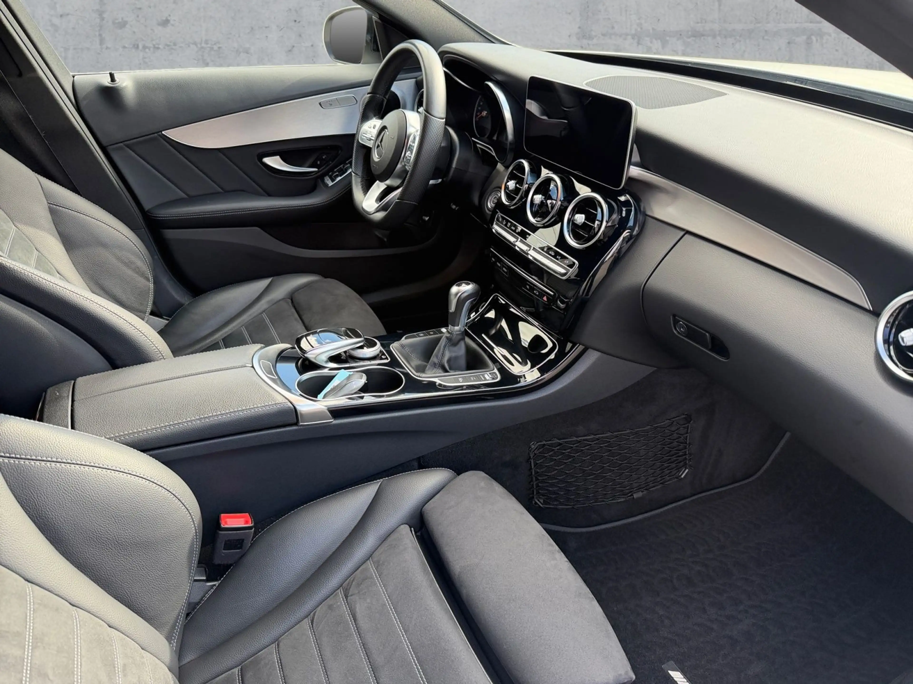 Mercedes-Benz C 180 T AMG LINE LED+NAV+AHK+RFK+SHZ+PANO+STDHZG — photo 13