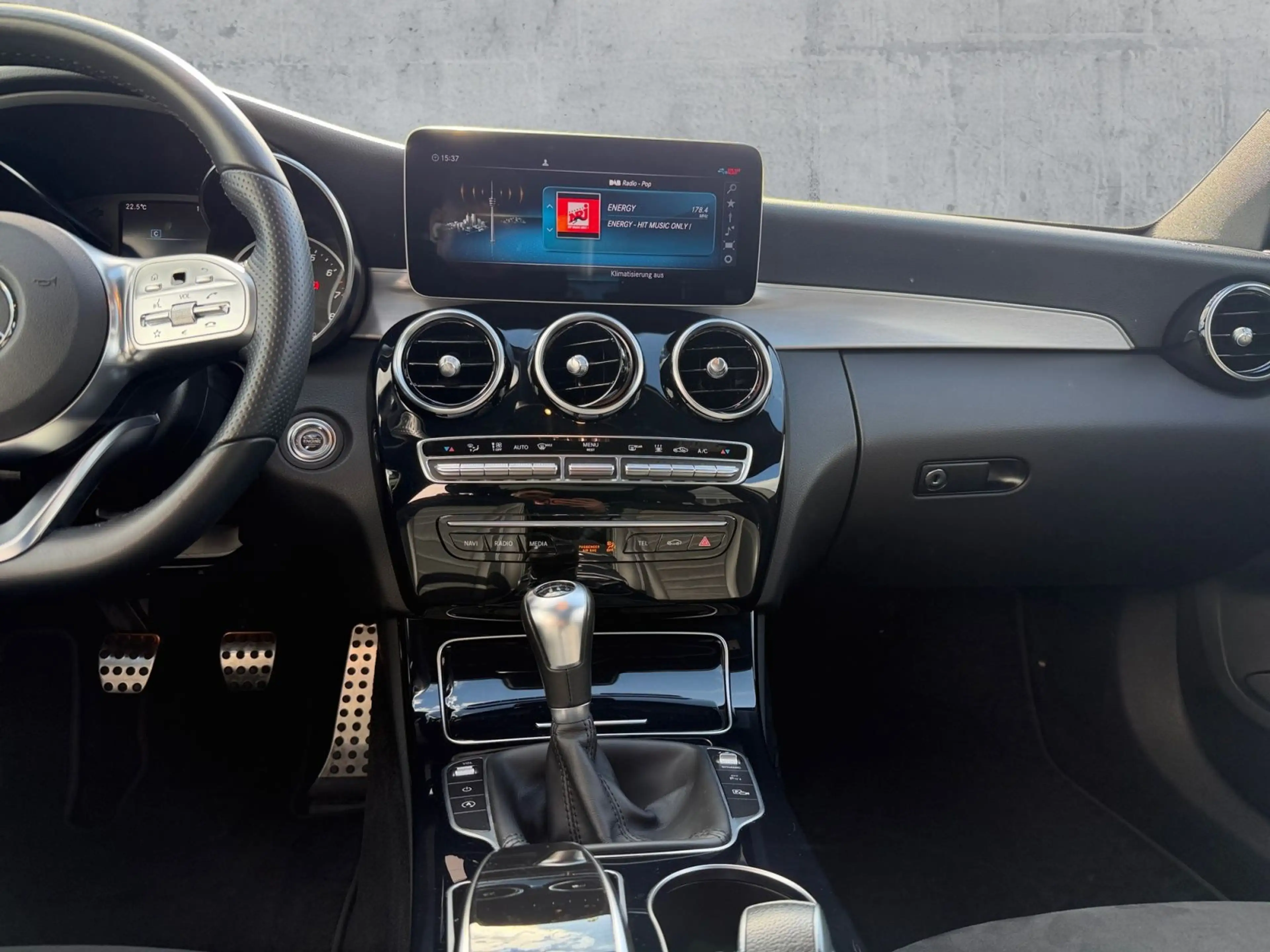 Mercedes-Benz C 180 T AMG LINE LED+NAV+AHK+RFK+SHZ+PANO+STDHZG — photo 11