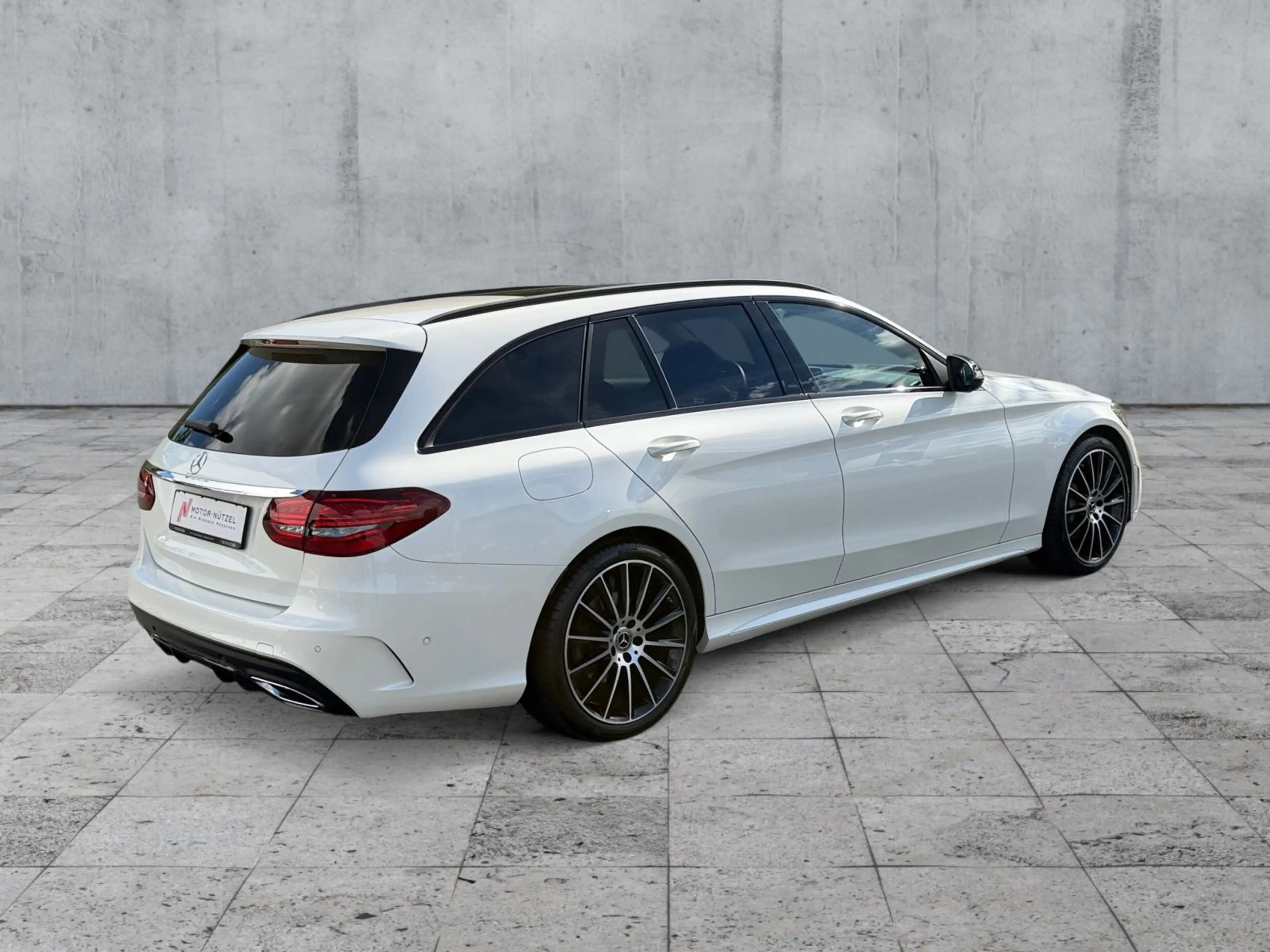 Mercedes-Benz C 180 T AMG LINE LED+NAV+AHK+RFK+SHZ+PANO+STDHZG — photo 6