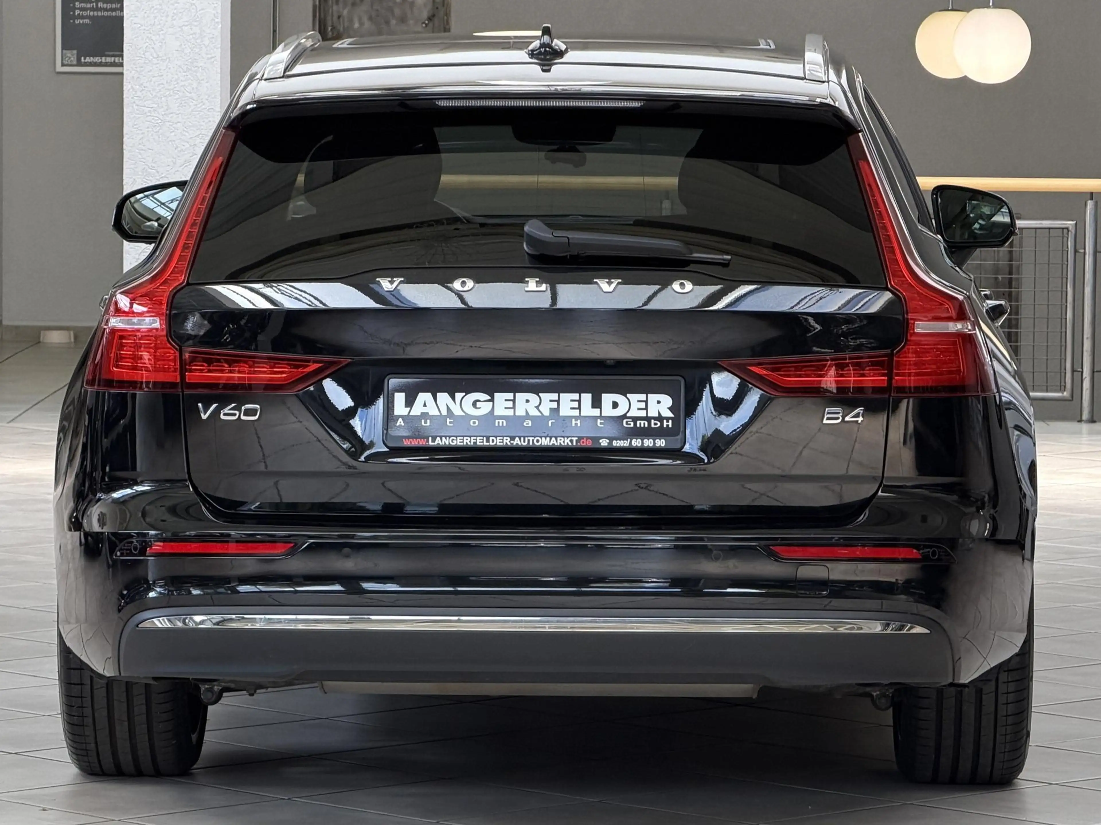 Volvo V60 V60 B4 Plus Bright AHK|PANO|STDHZ|360°|H&K|ACC — photo 4