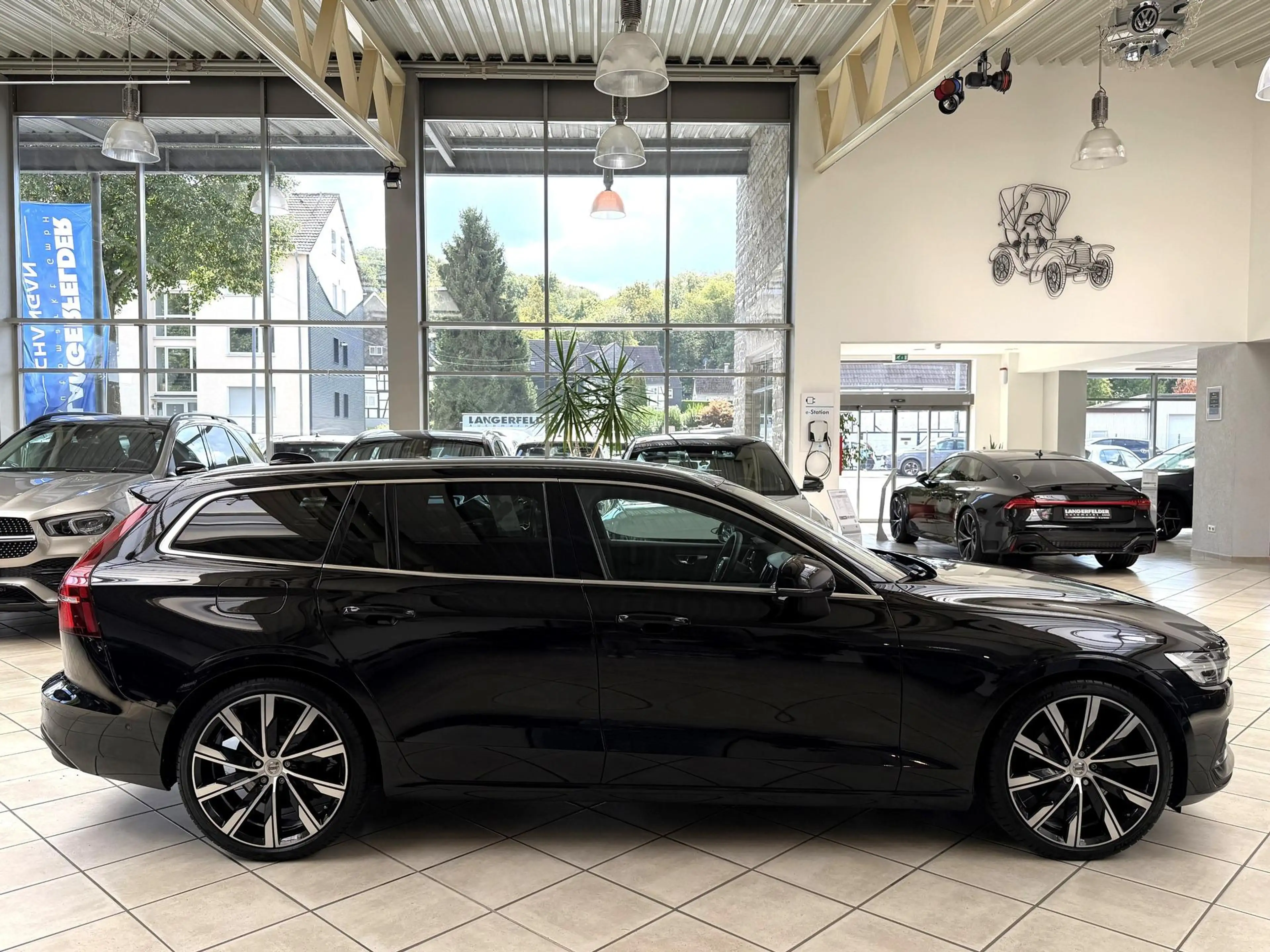 Volvo V60 V60 B4 Plus Bright AHK|PANO|STDHZ|360°|H&K|ACC — photo 2