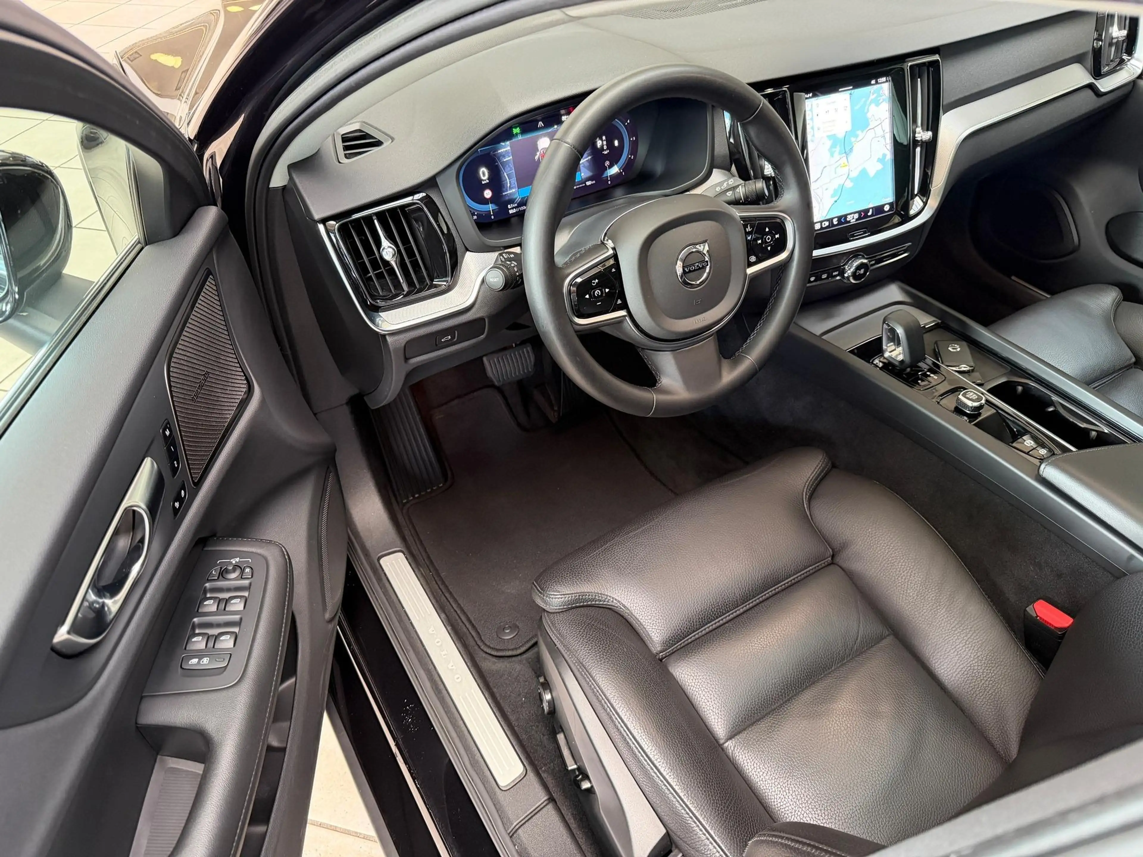 Volvo V60 V60 B4 Plus Bright AHK|PANO|STDHZ|360°|H&K|ACC — photo 14