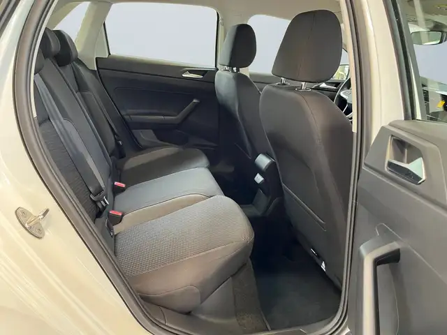Volkswagen Polo view 11