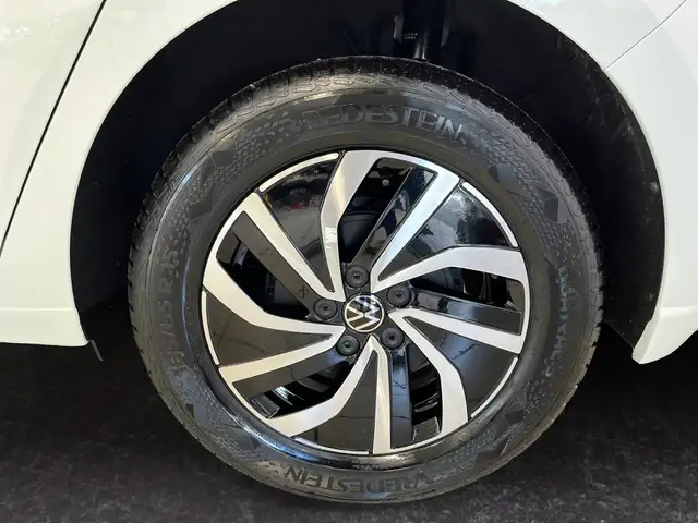Volkswagen Polo view 15