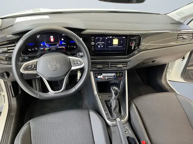 Volkswagen Polo view 8