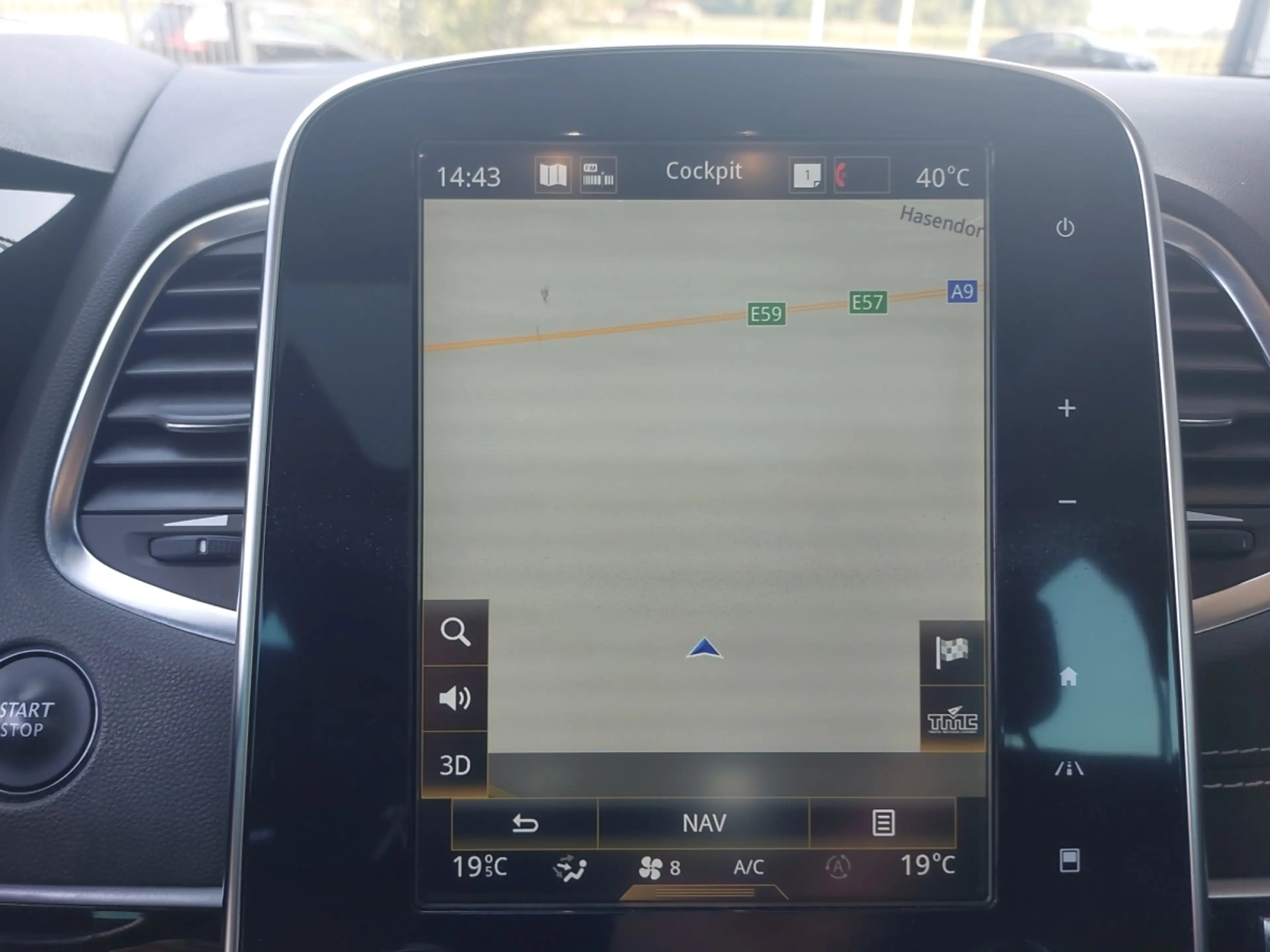 Renault Espace Initiale Paris 2.0 Blue dCi 200 EDC — photo 10
