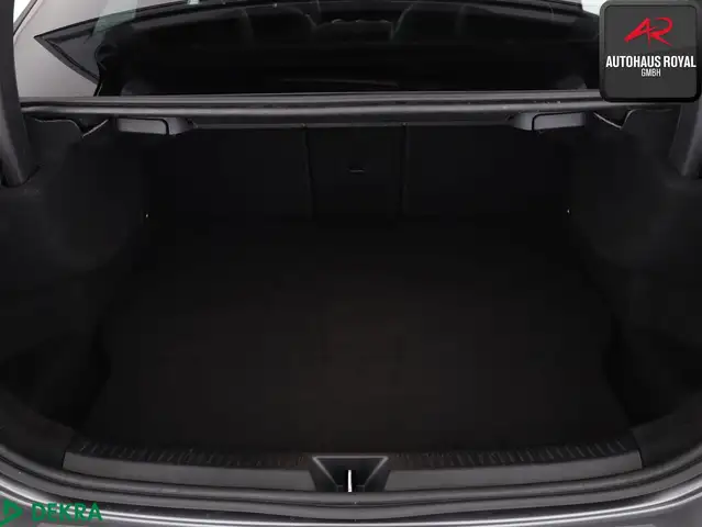 Mercedes-Benz 250 view 13