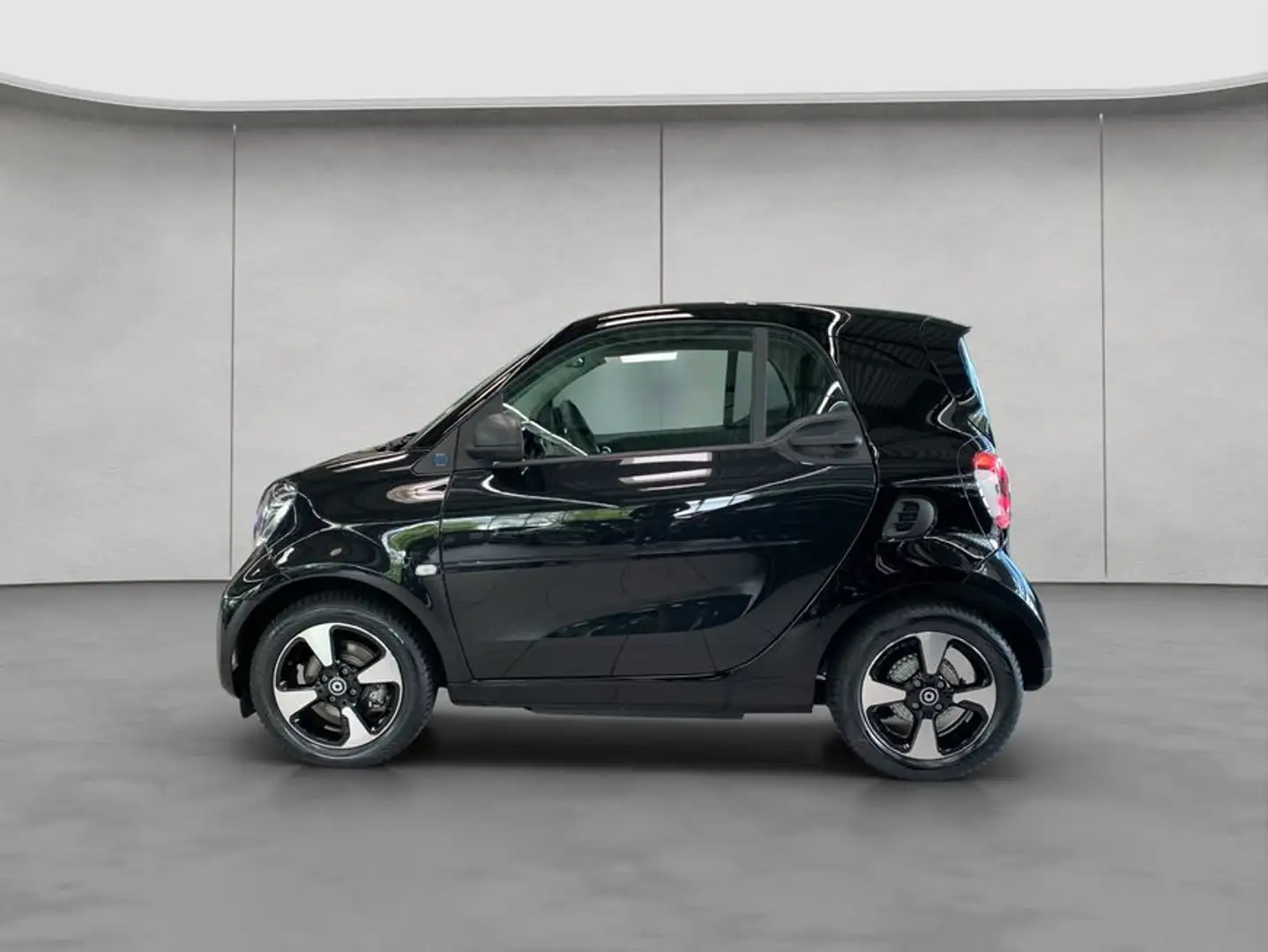 smart forTwo fortwo coupe EQ passion+Exclusive+Winter 22 KW Schwarz - 2