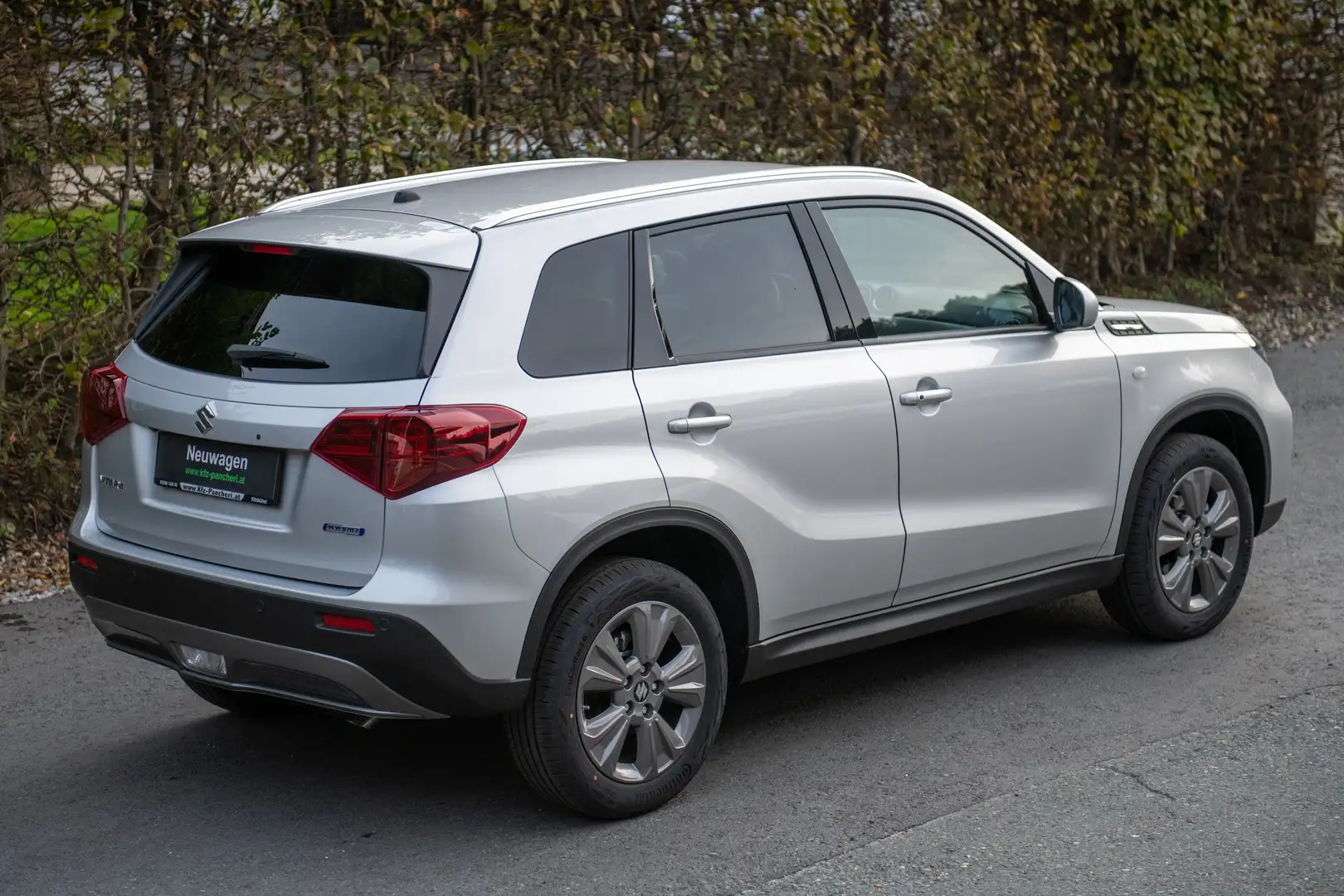 Suzuki Vitara Vitara 1,4 DITC Hybrid ALLGRIP shine shine Silber - 2