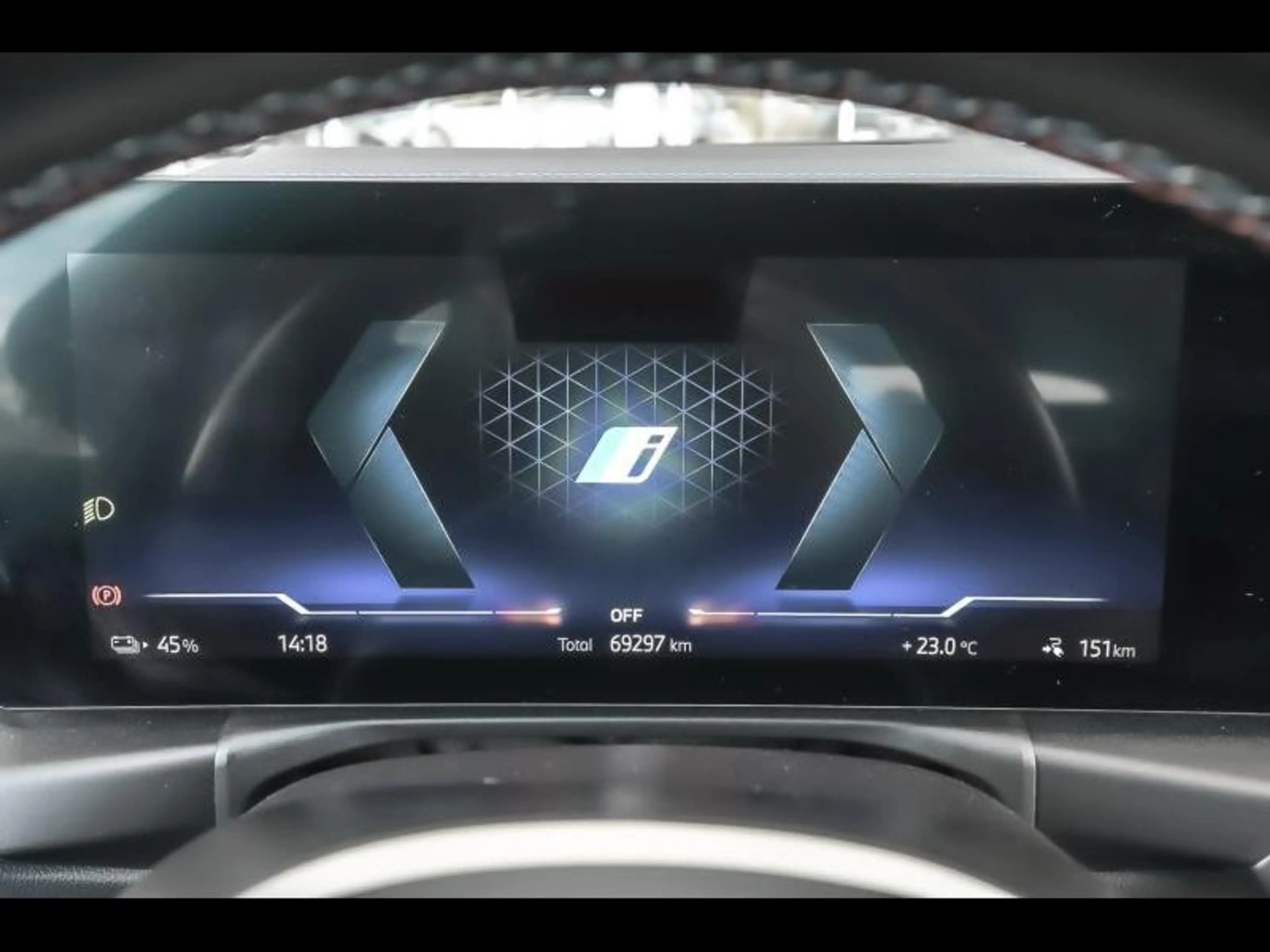 BMW i4 M50 Gran Coupé — photo 10