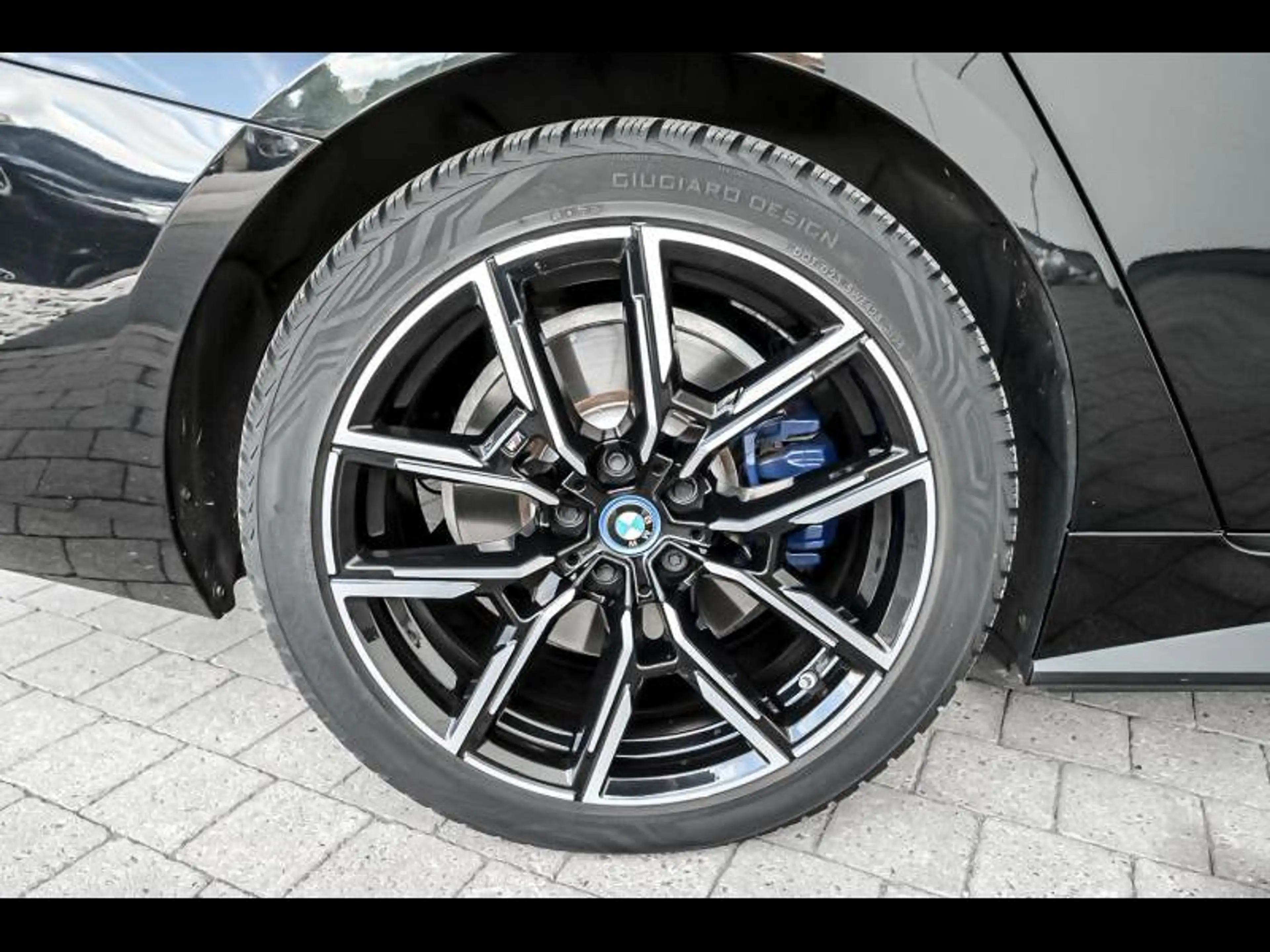 BMW i4 M50 Gran Coupé — photo 8