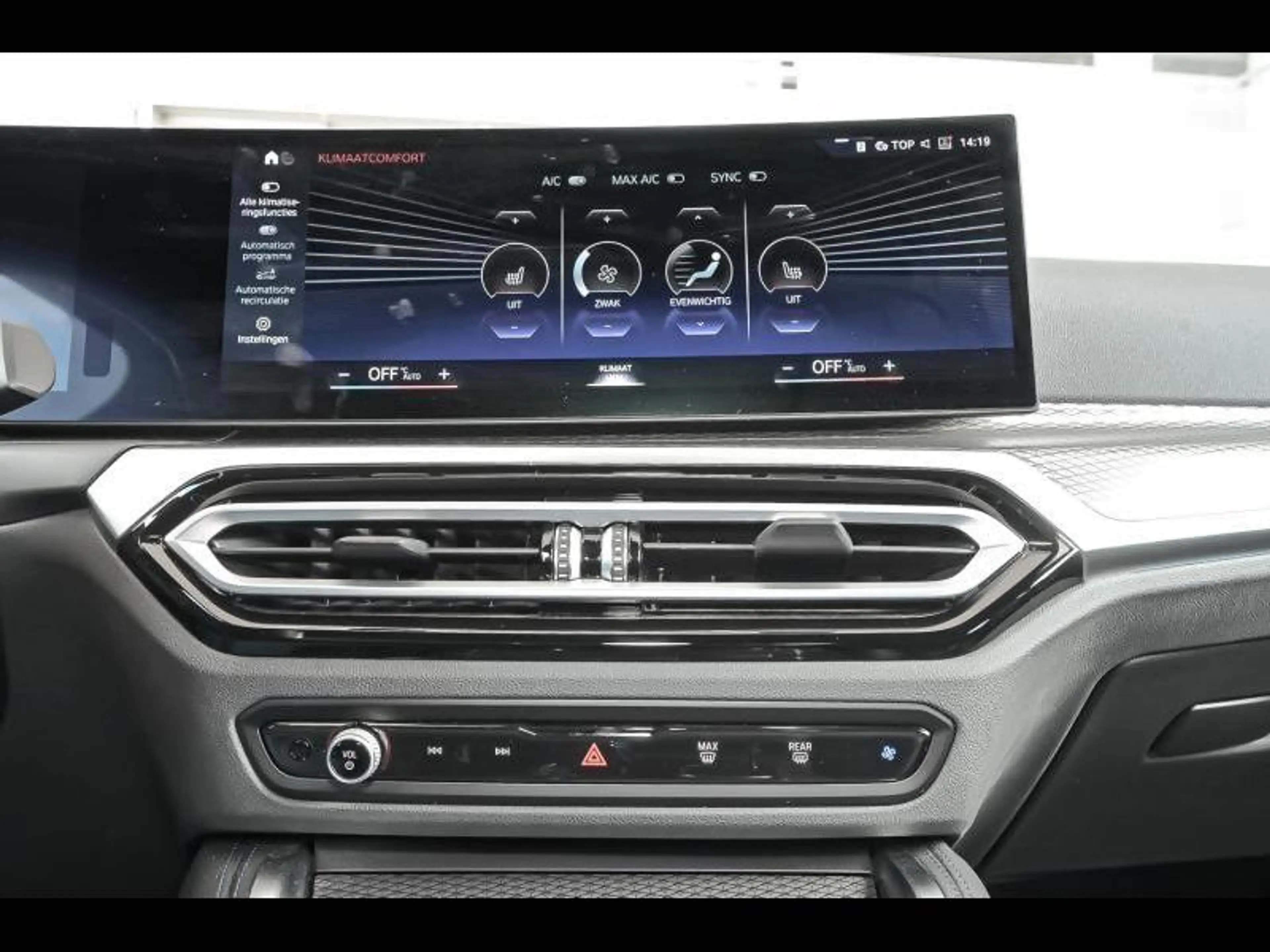 BMW i4 M50 Gran Coupé — photo 12
