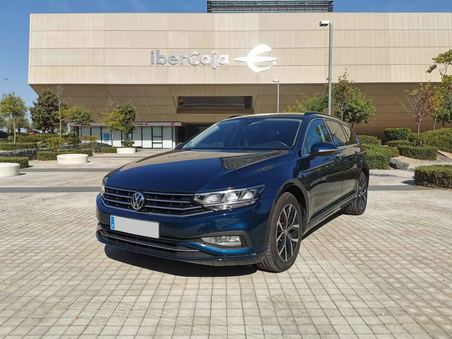 Volkswagen Passat Executive 2.0 TDI 110kW (150CV) DSG Gris - 2