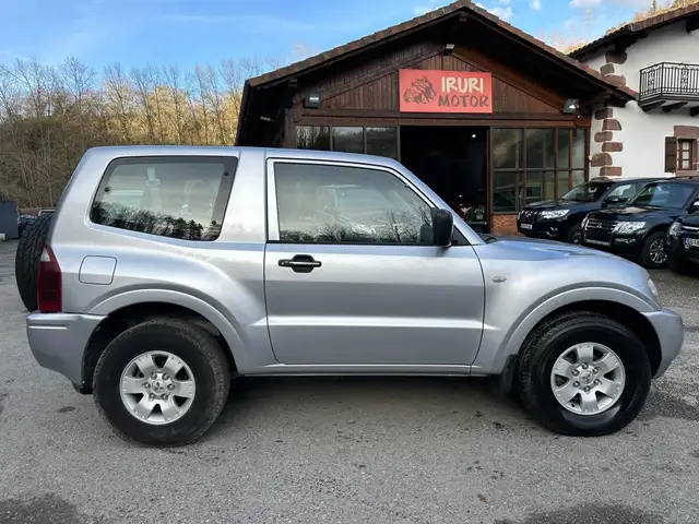 Mitsubishi Montero 3.2DI-D Instyle