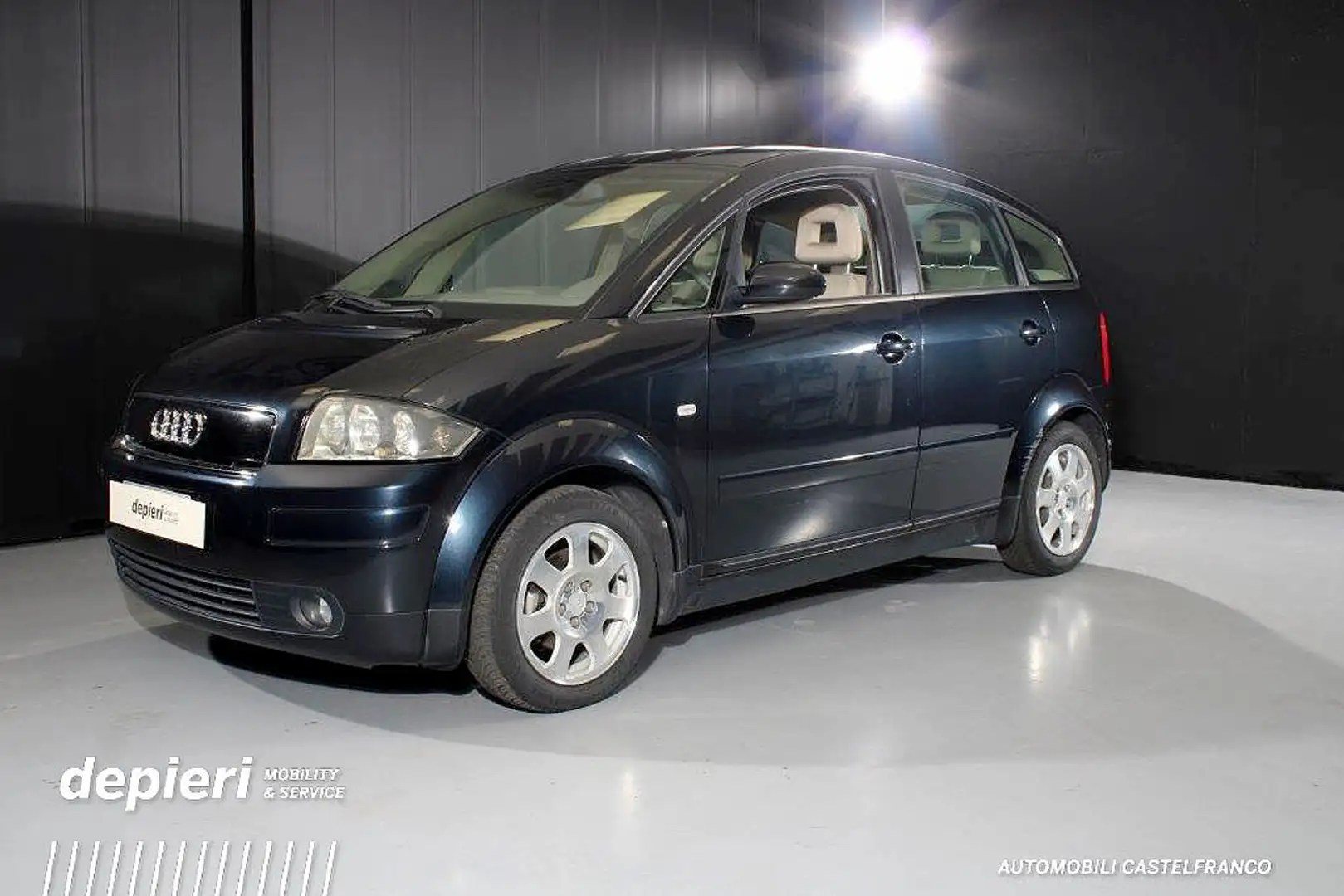 Audi A2 14 16v top Blau - 1