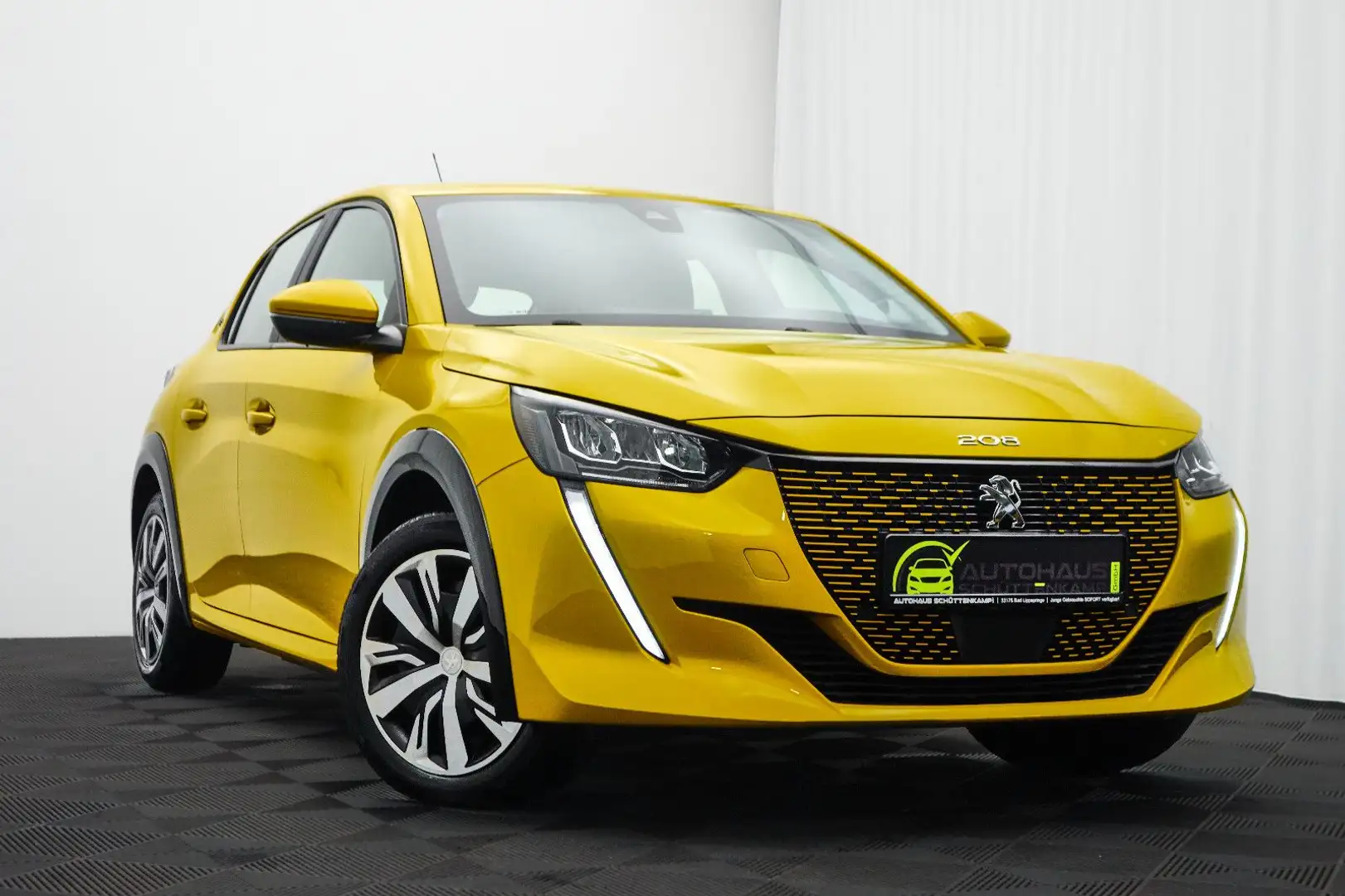 Peugeot 208 e-Active WÄRMEPUMPE+MIRRORLINK+4xUSB Gelb - 1