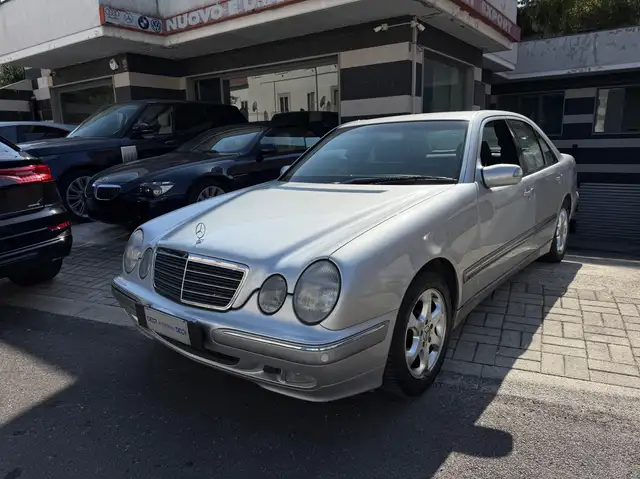 Mercedes-Benz E 270 Classe E - W210 Berlina td cdi Avantgarde