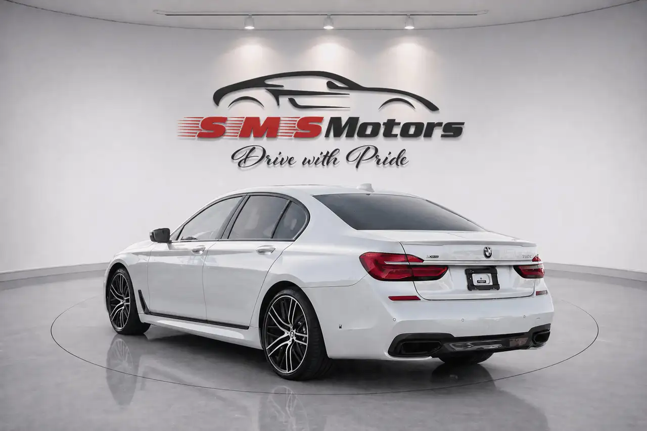 BMW 7 Series снимка BMW 7 Series