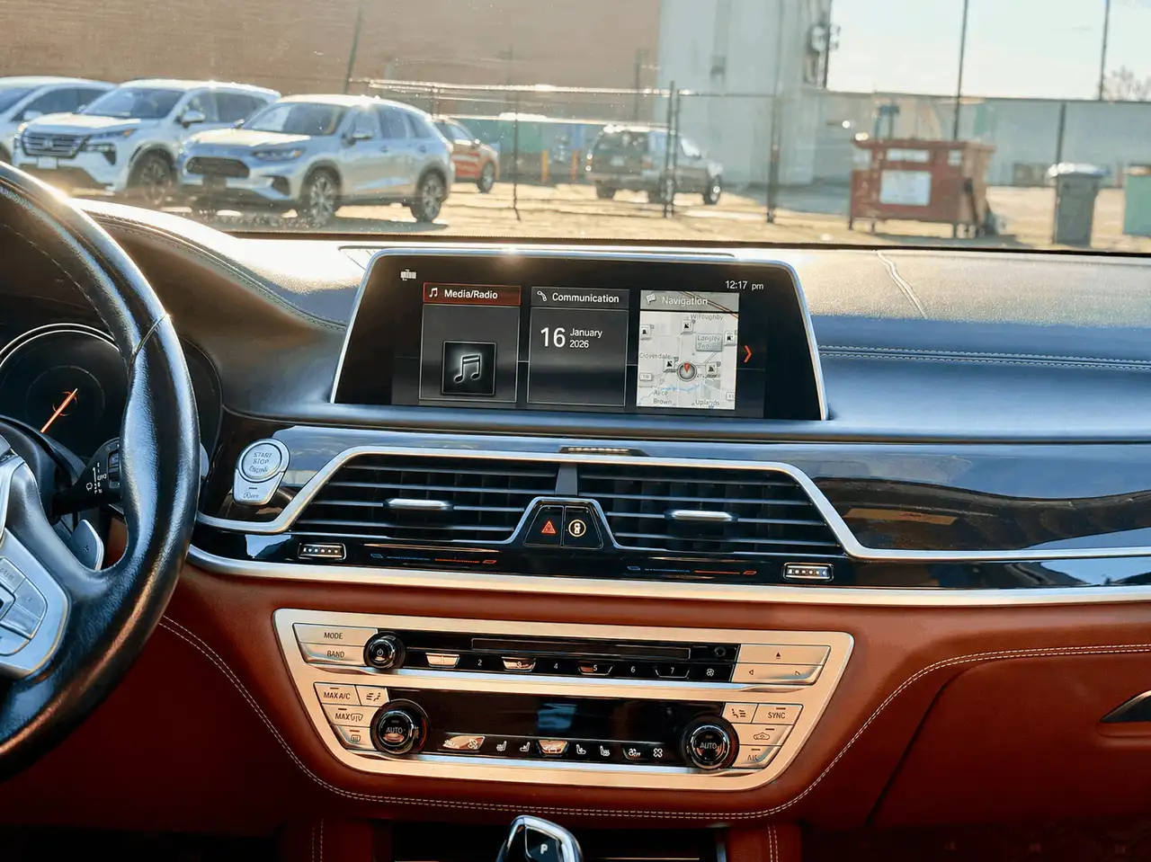 BMW 7 Series снимка BMW 7 Series
