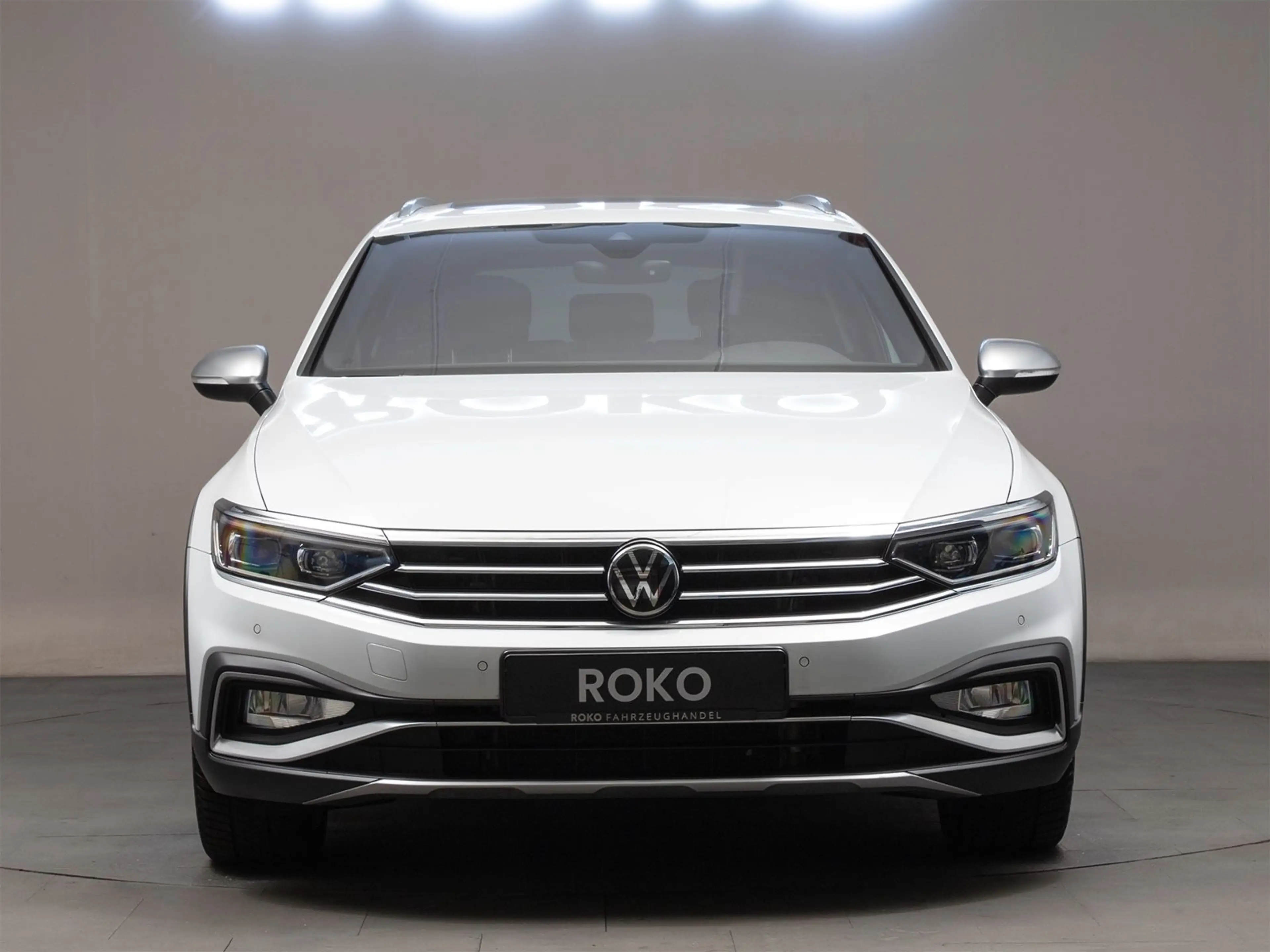 Volkswagen Passat Alltrack CAM Matrix PANO Massage ACC Memo — photo 3