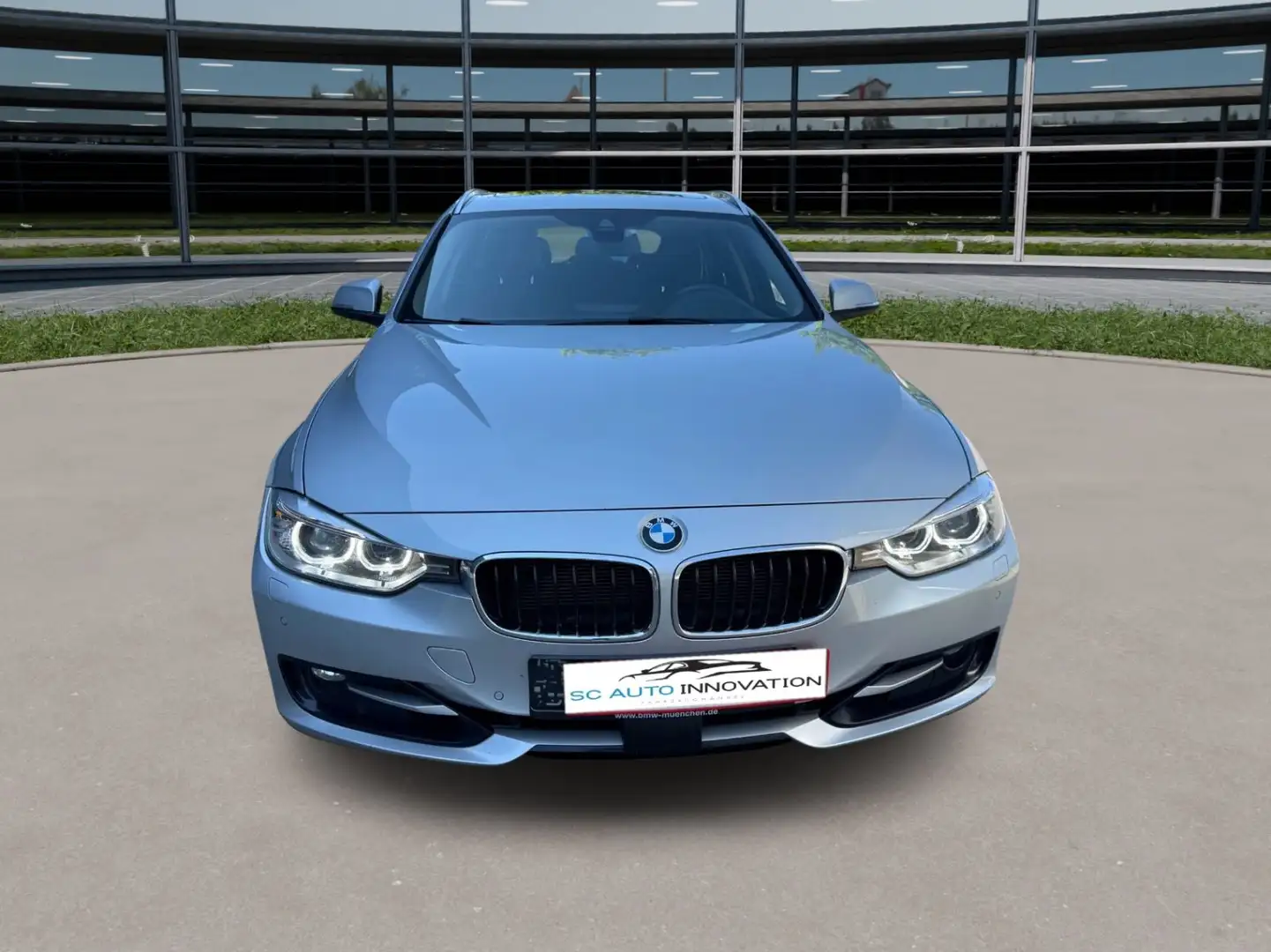BMW 330 d xDrive Touring Sport+Bi-Xenon+Navi Pro+LED+ Zilver - 2