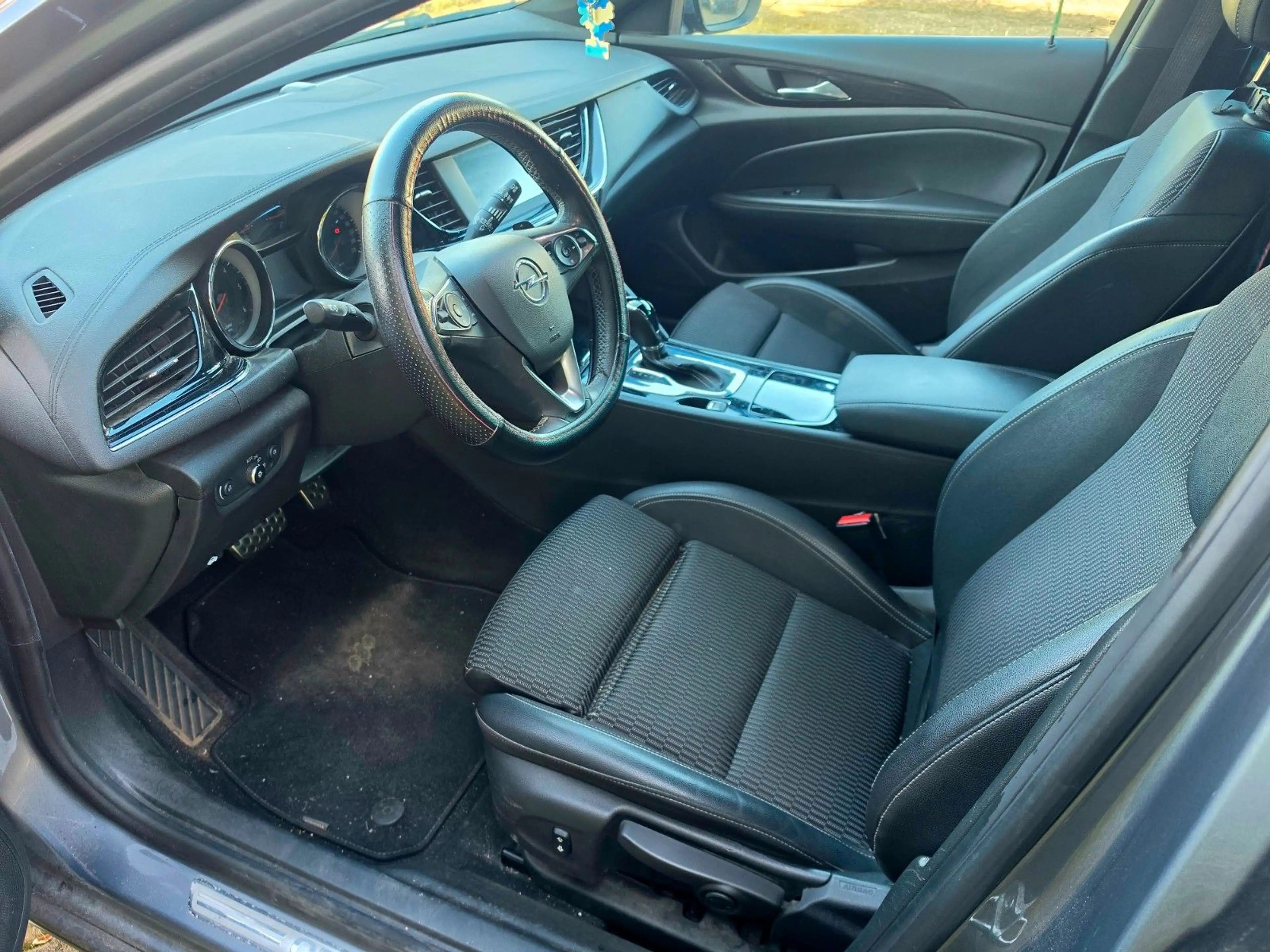 Opel Insignia 2.0 Diesel Sports Tourer Automatik — photo 9