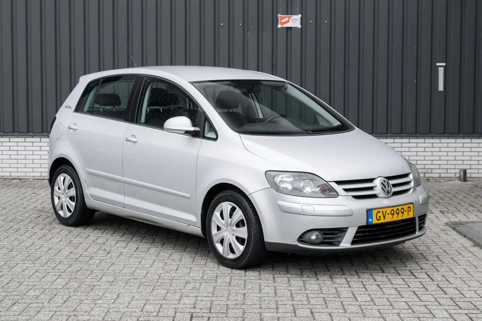 Volkswagen Golf Plus 1.6 Turijn*Stoelverwarming*ClimateControl* Grijs - 2