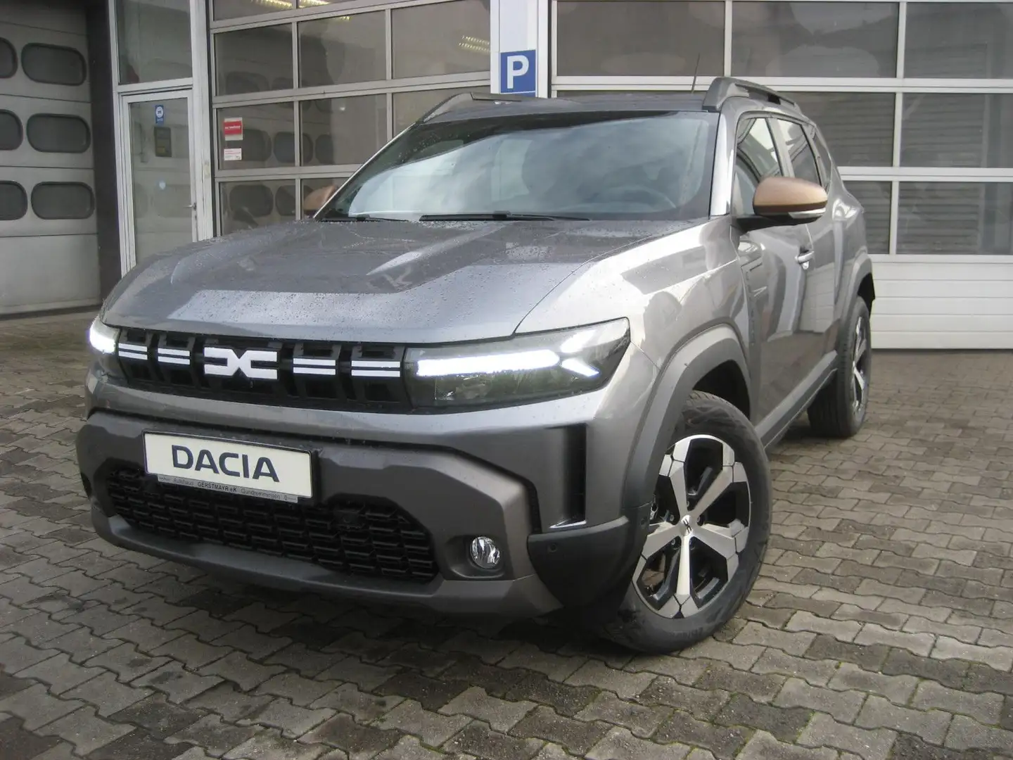 Dacia Duster TCe 130 Extreme -Winter & City Paket- Gris - 1