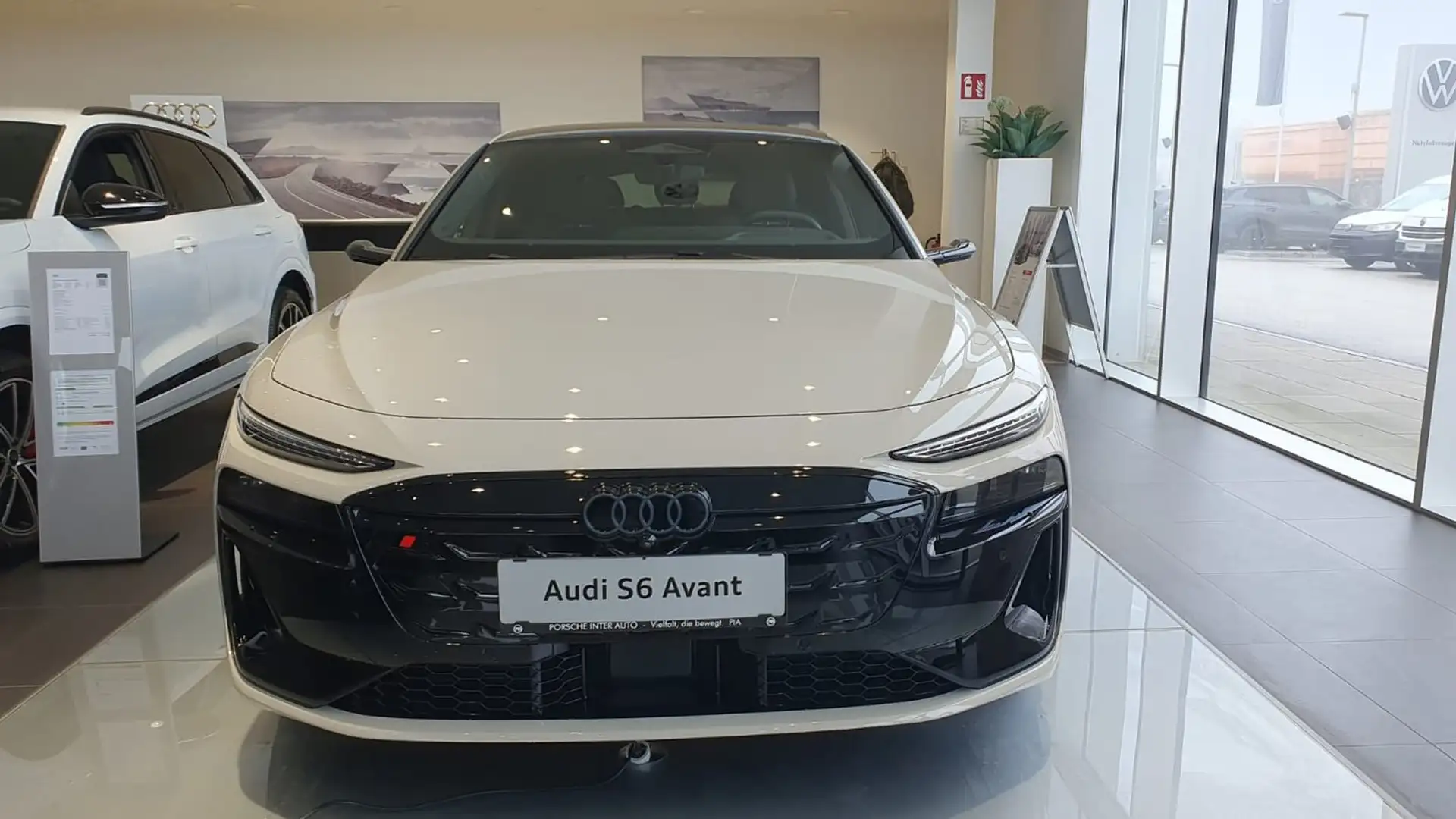 Audi S6 e-tron e-tron Braun - 2