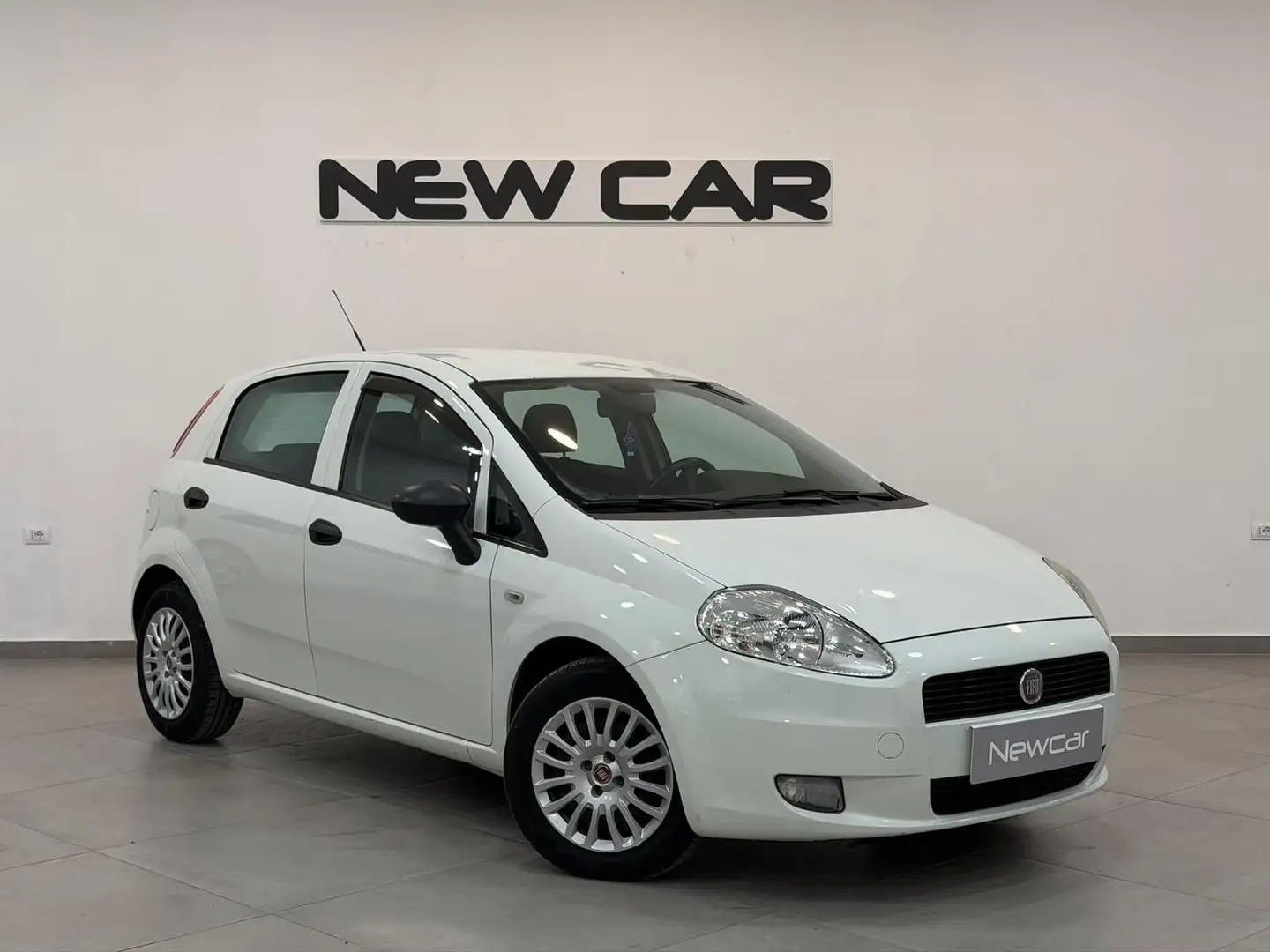 Fiat Grande Punto Grande Punto 5p 1.3 mjt 16v Actual s&s 75cv Weiß - 1