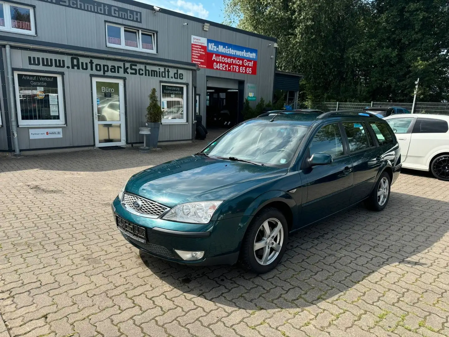 Ford Mondeo Turnier KLIMATR°AHK°SITZH°TEMPOM°TÜV 8/26 Grün - 1