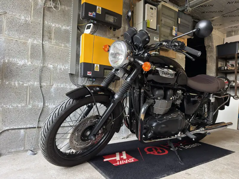 Triumph Bonneville T100 - foto 2