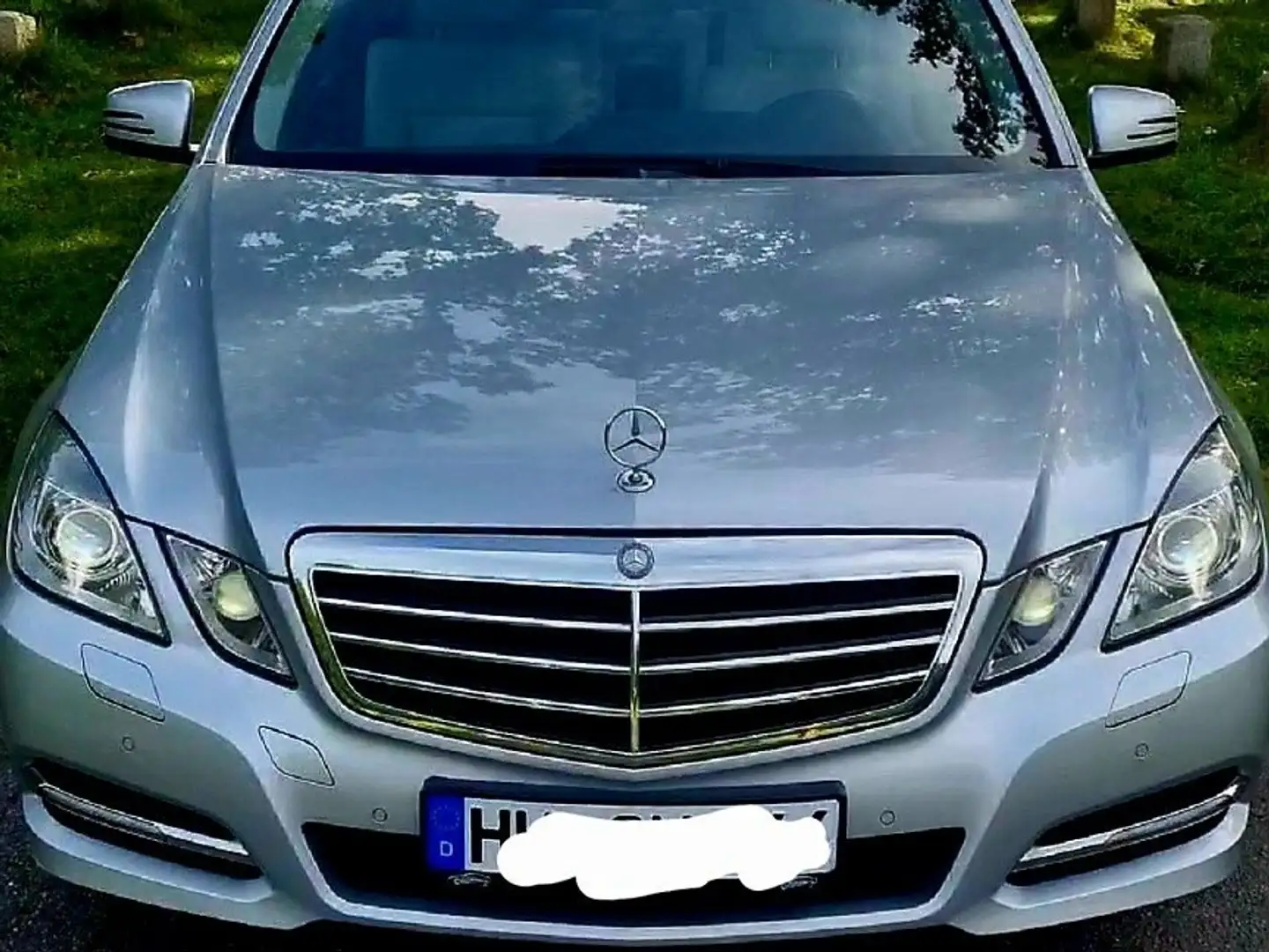 Mercedes-Benz E 300 CDI Avantgarde BlueEFFICIENCY 7G-TRONIC srebrna - 2