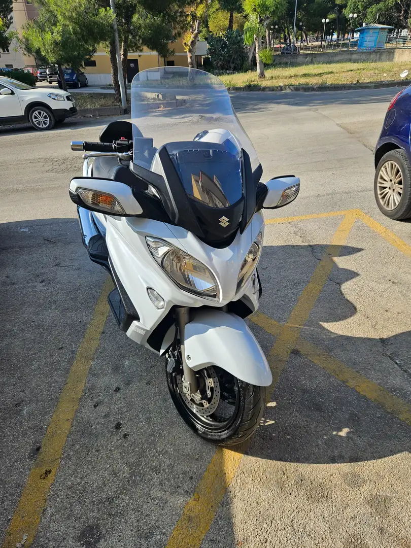 Suzuki Burgman 650 Executive Abs Wit - 1