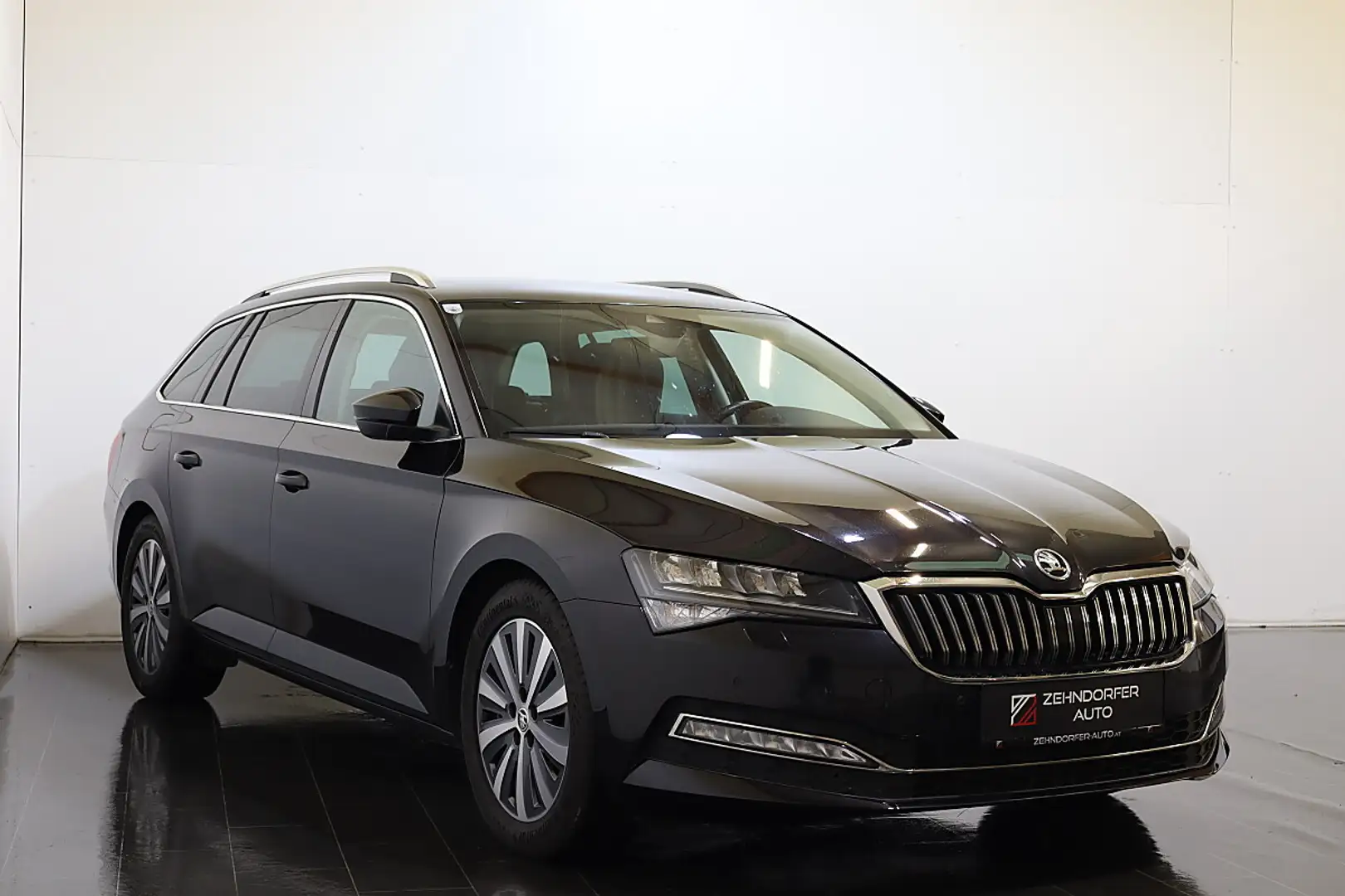 Skoda Superb 2,0 TDI Style DSG|LED|VIRTUAL|SERVICE NEU| Schwarz - 2