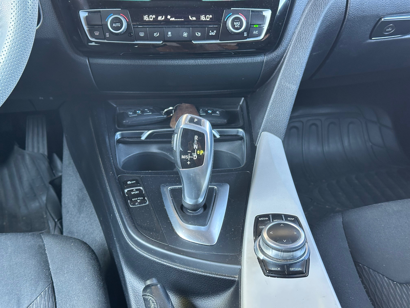 BMW 318 i / 2018 / eu6d / 88.000km / automatique.. — photo 10