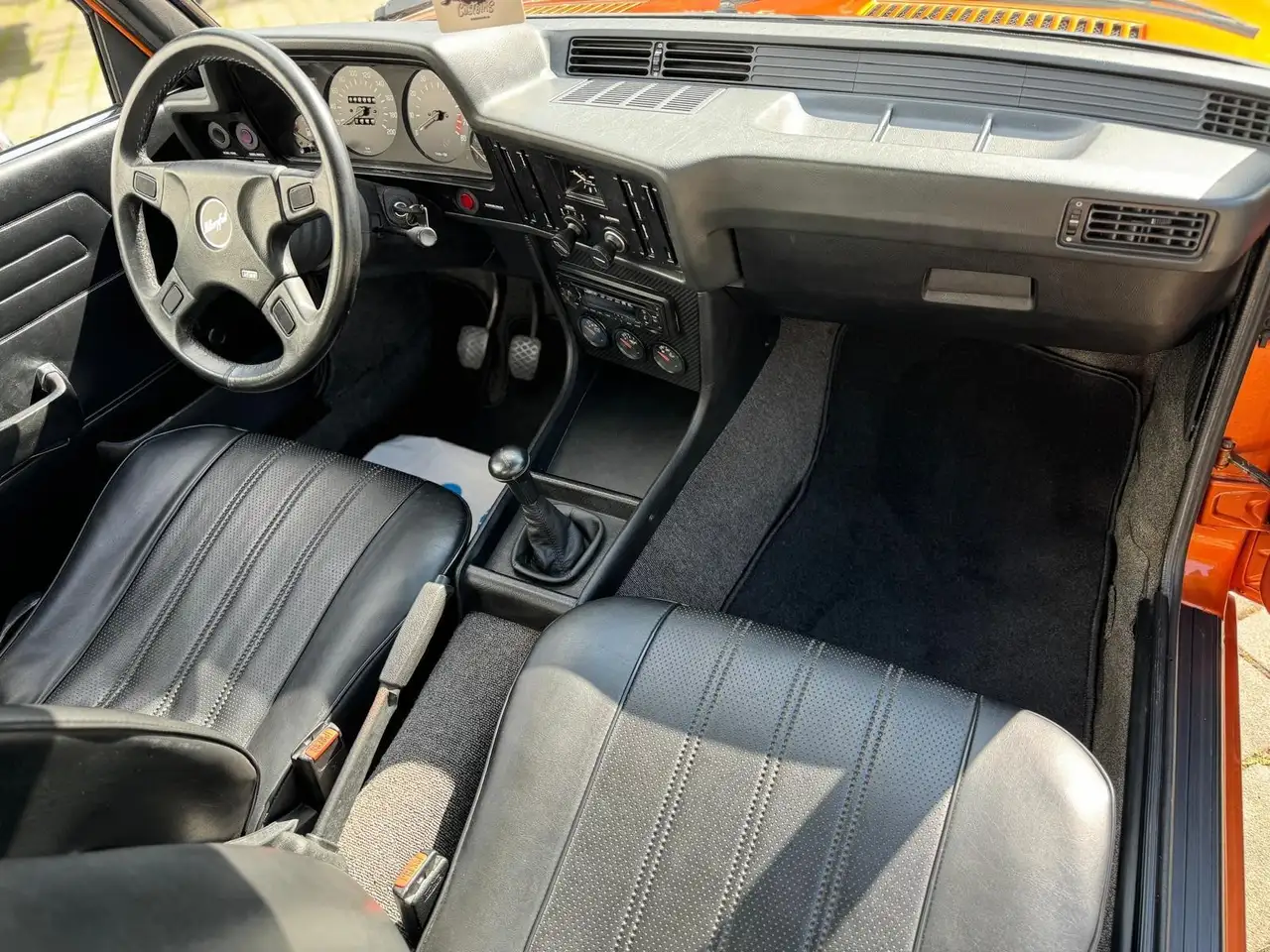 BMW 323, foto 6