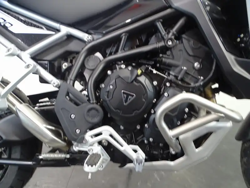 Triumph Tiger 900 - foto 6